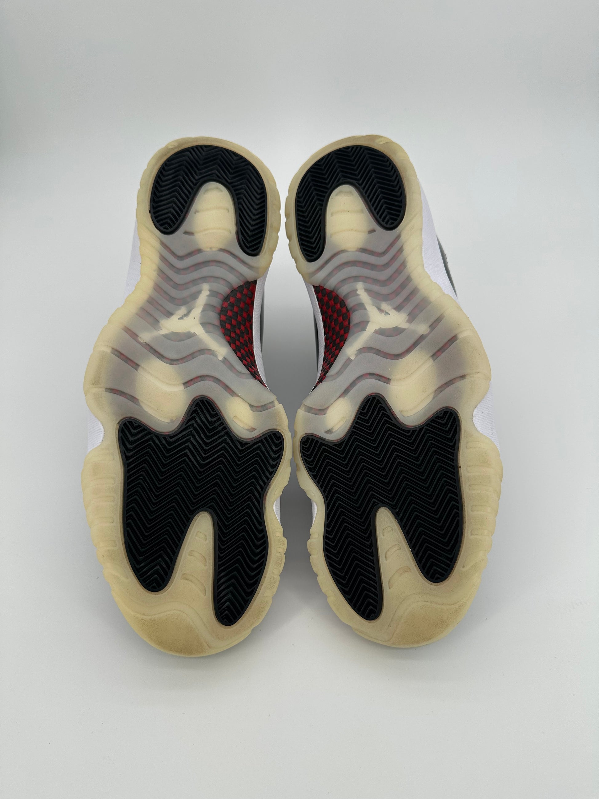 Jordan 11 Retro Low 72-10