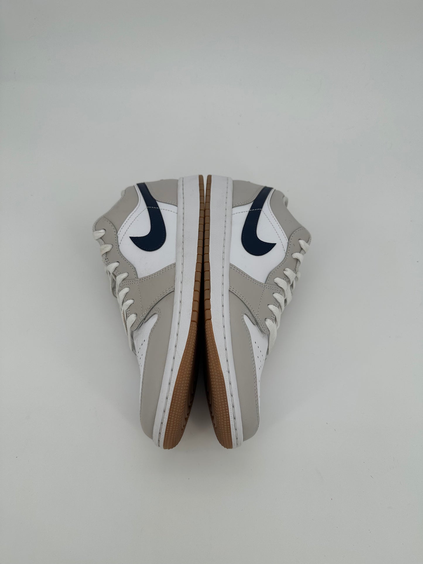 Jordan 1 Low Midnight Navy Neutral Grey