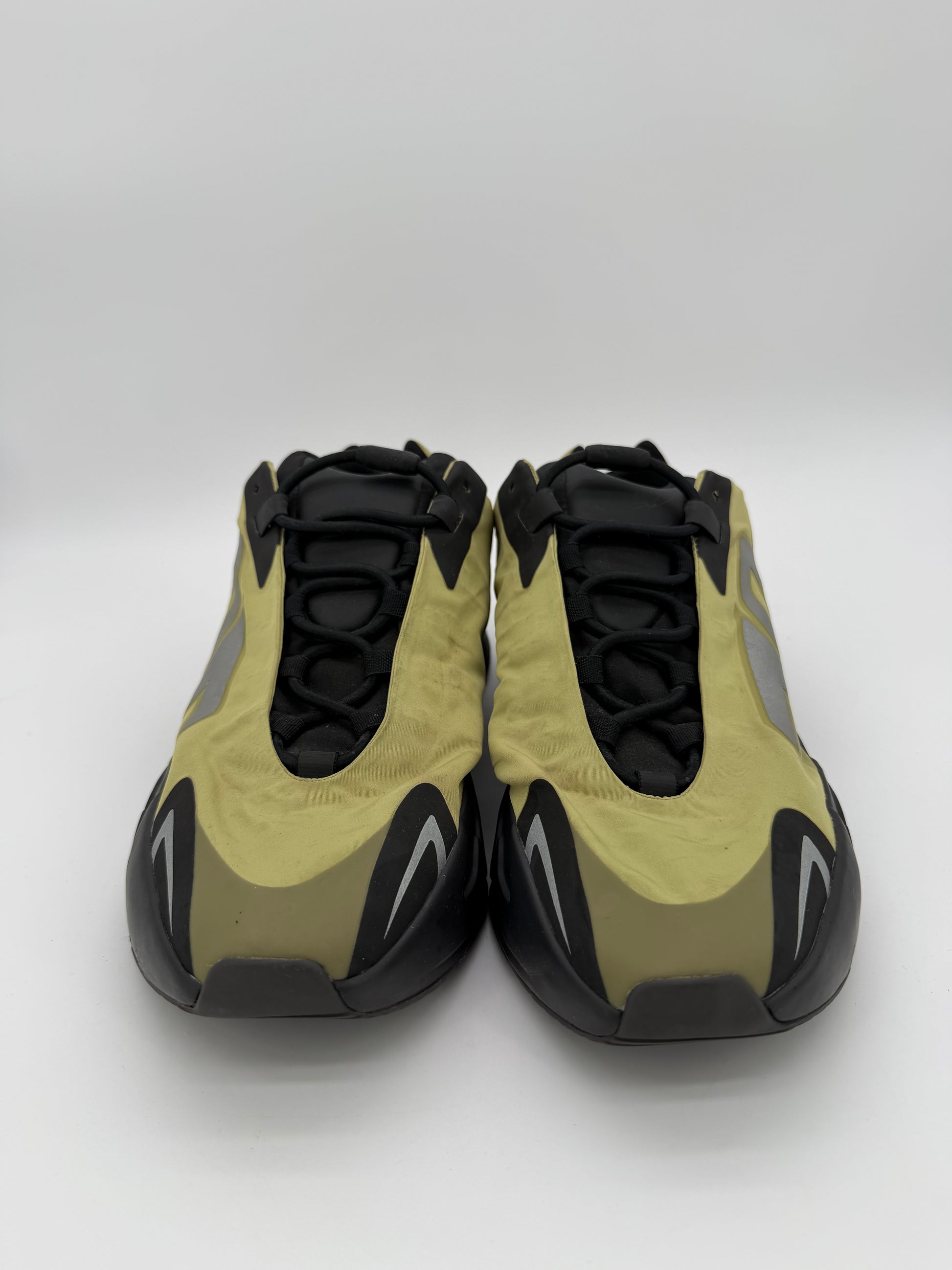 adidas Yeezy Boost 700 MNVN Resin