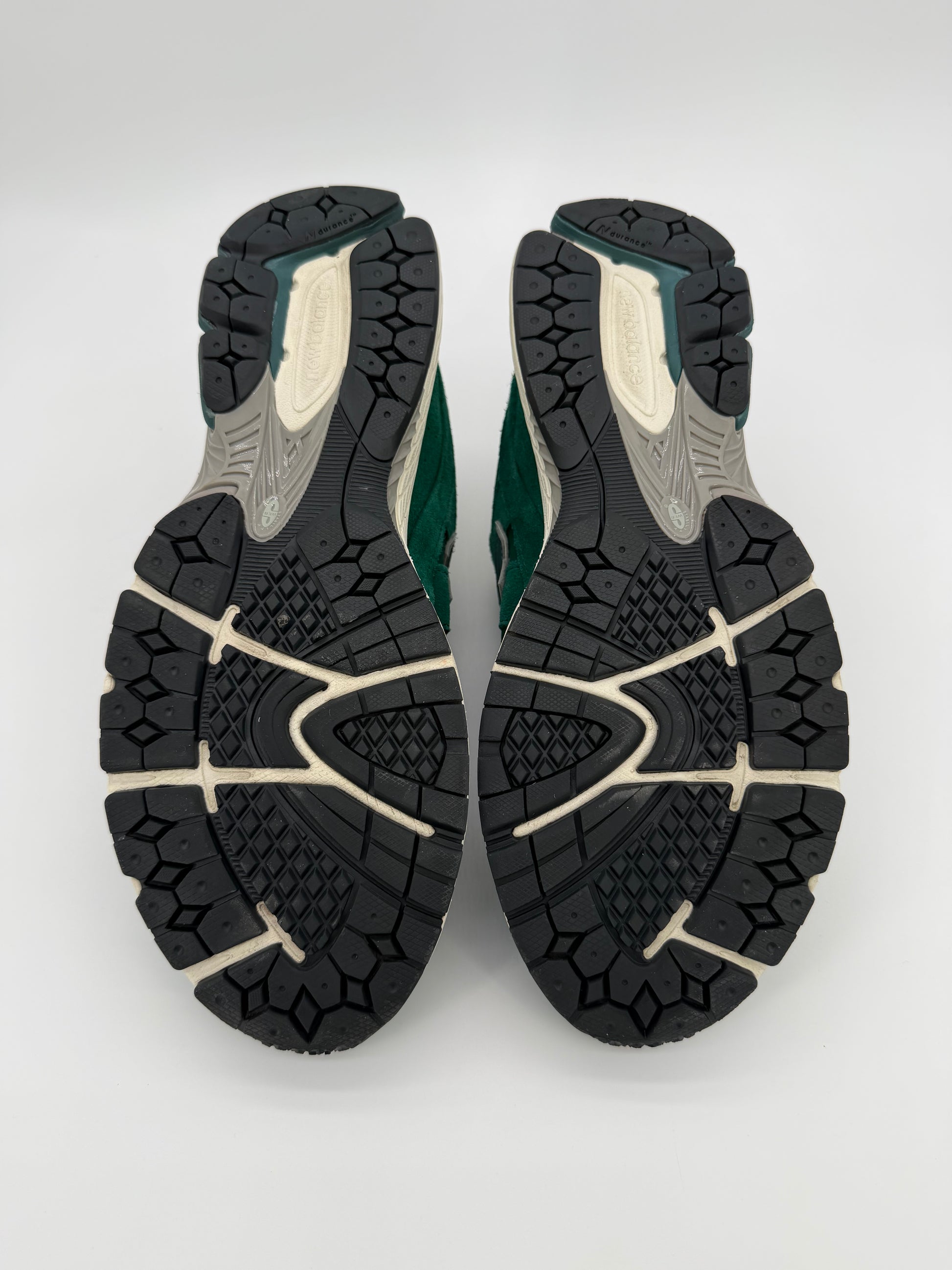 New Balance 2002R Nightwatch Green