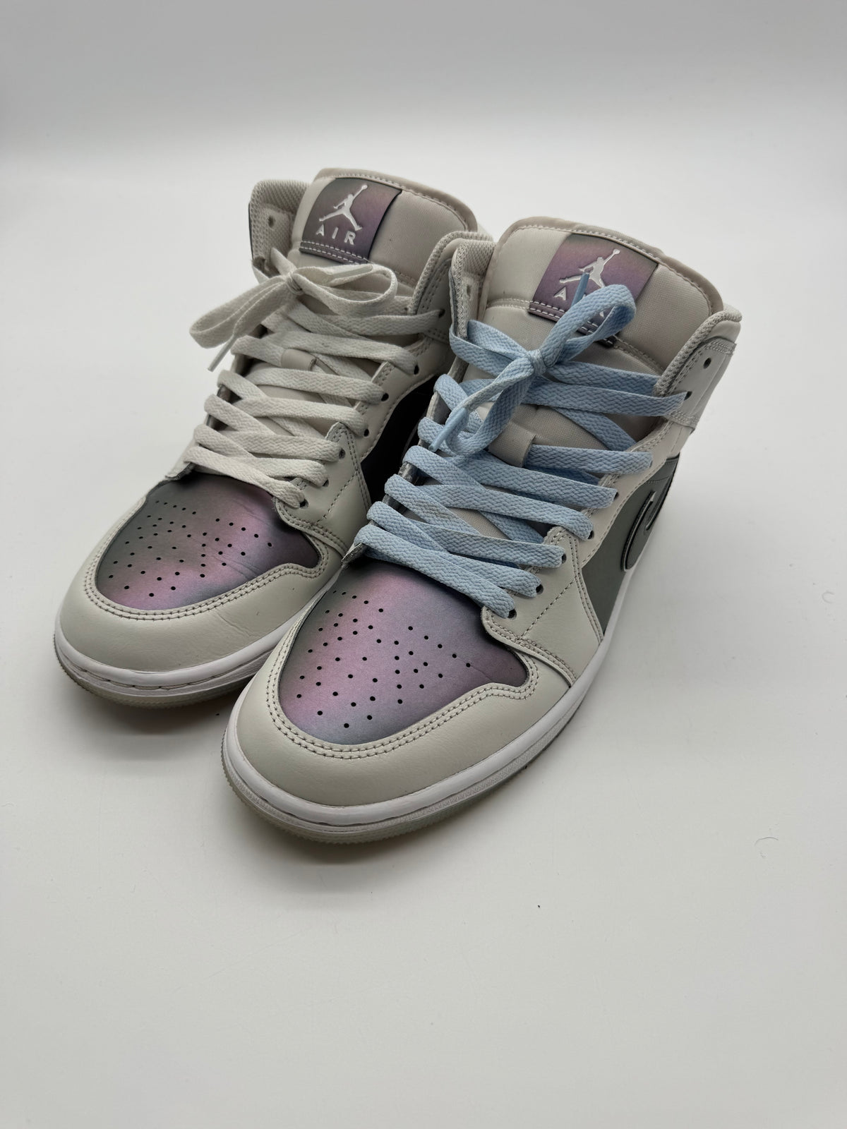 Jordan 1 Mid SE Phantom Iridescent