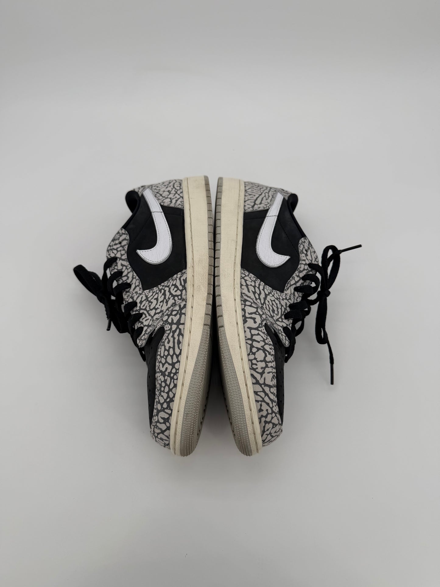 Jordan 1 Retro Low OG Black Cement