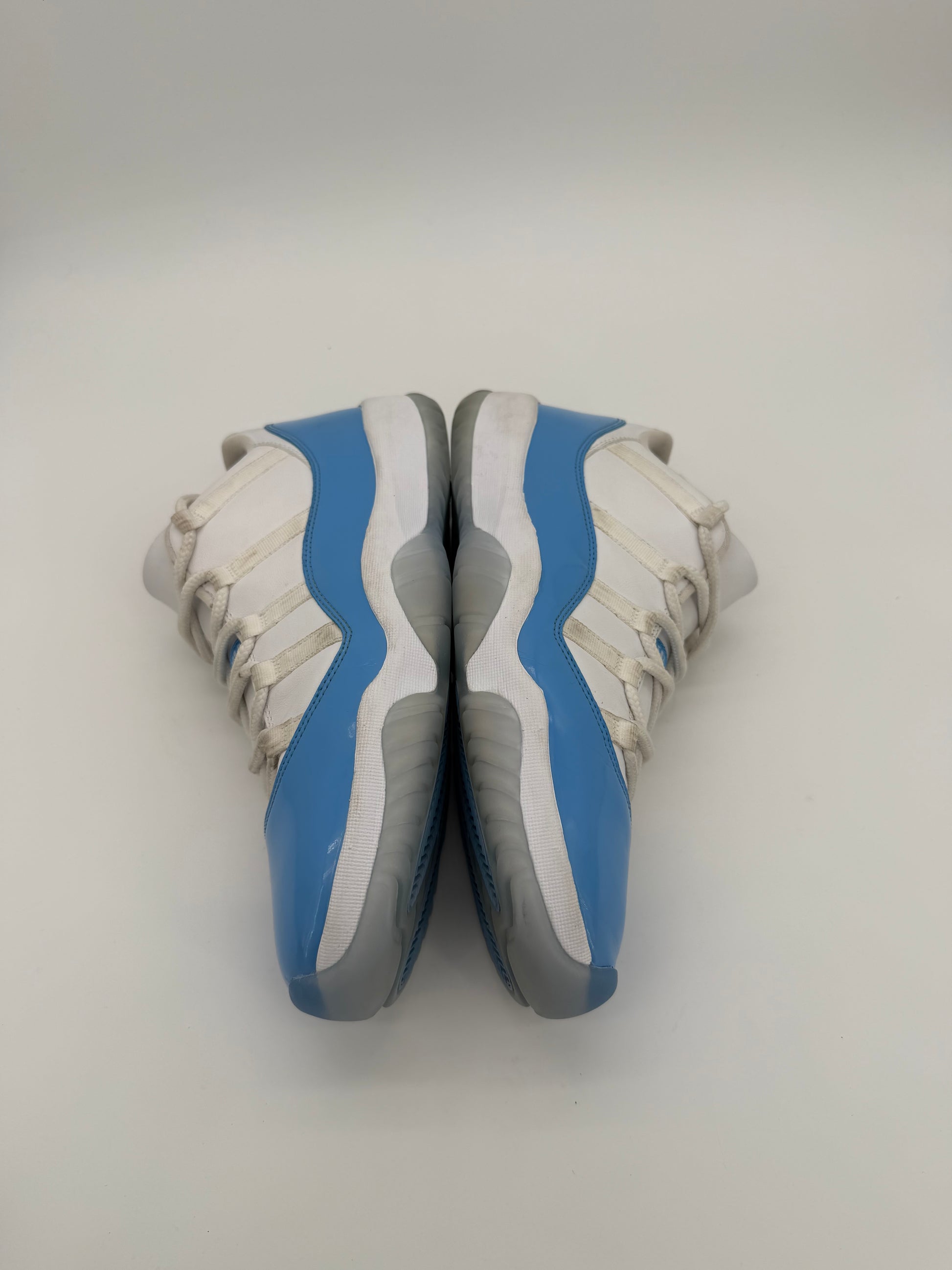 Jordan 11 Retro Low University Blue (2017)