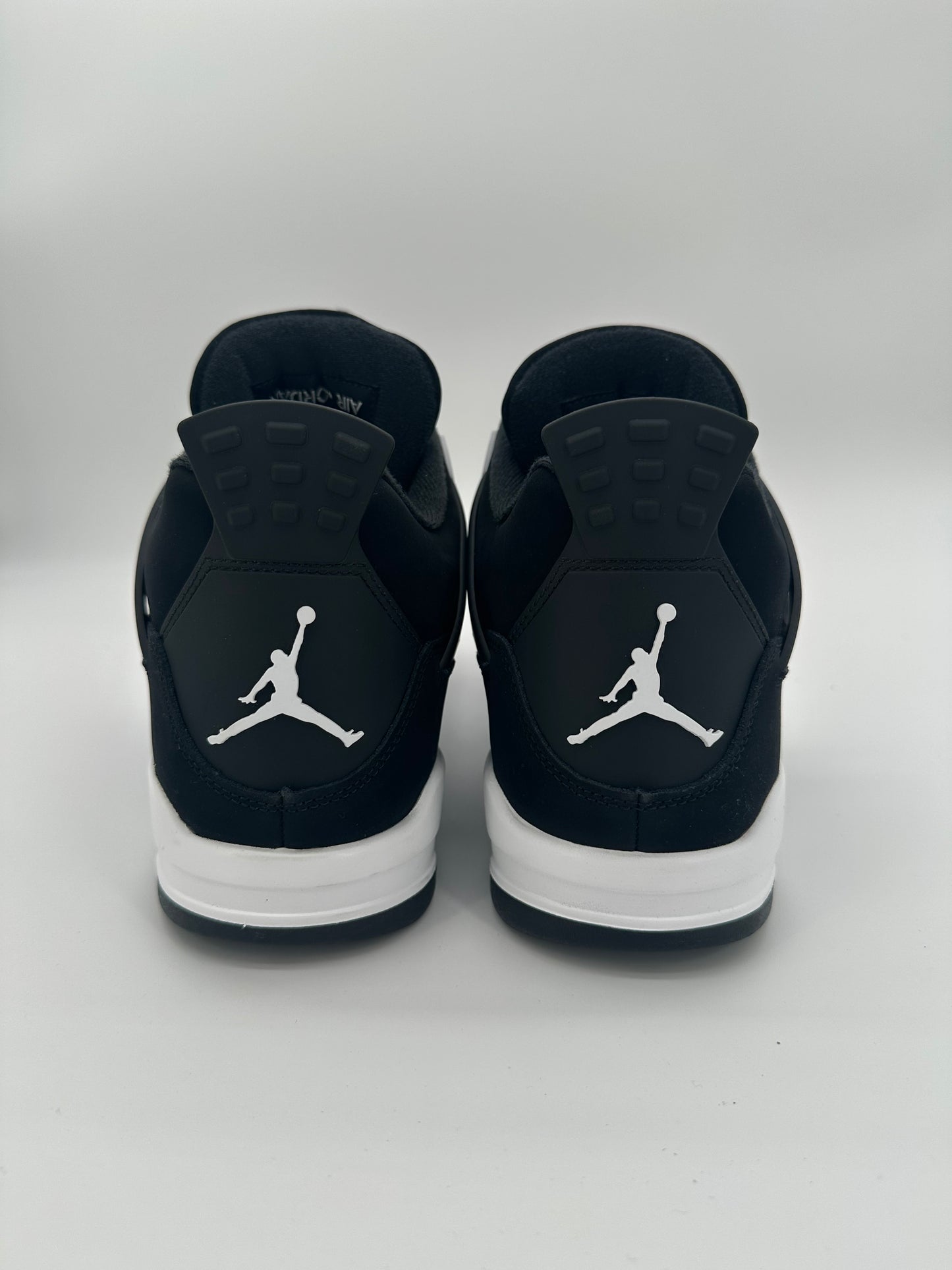 Jordan 4 Retro White Thunder