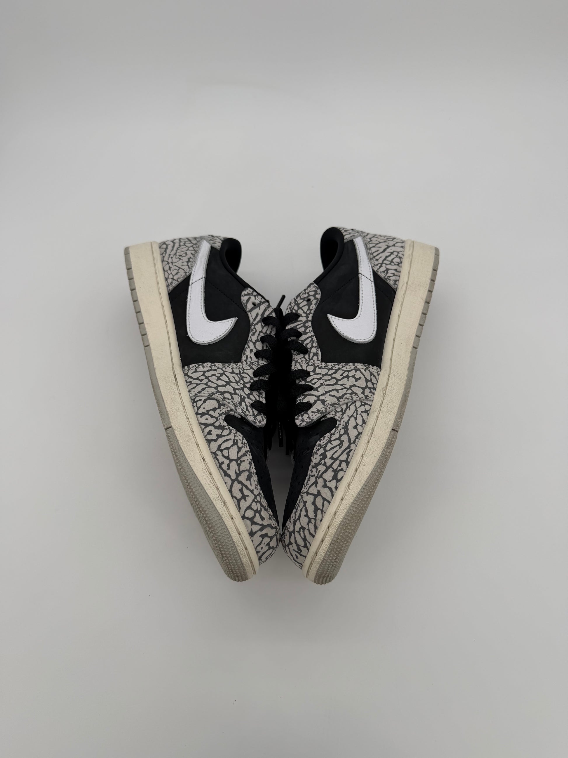 Jordan 1 Retro Low OG Black Cement