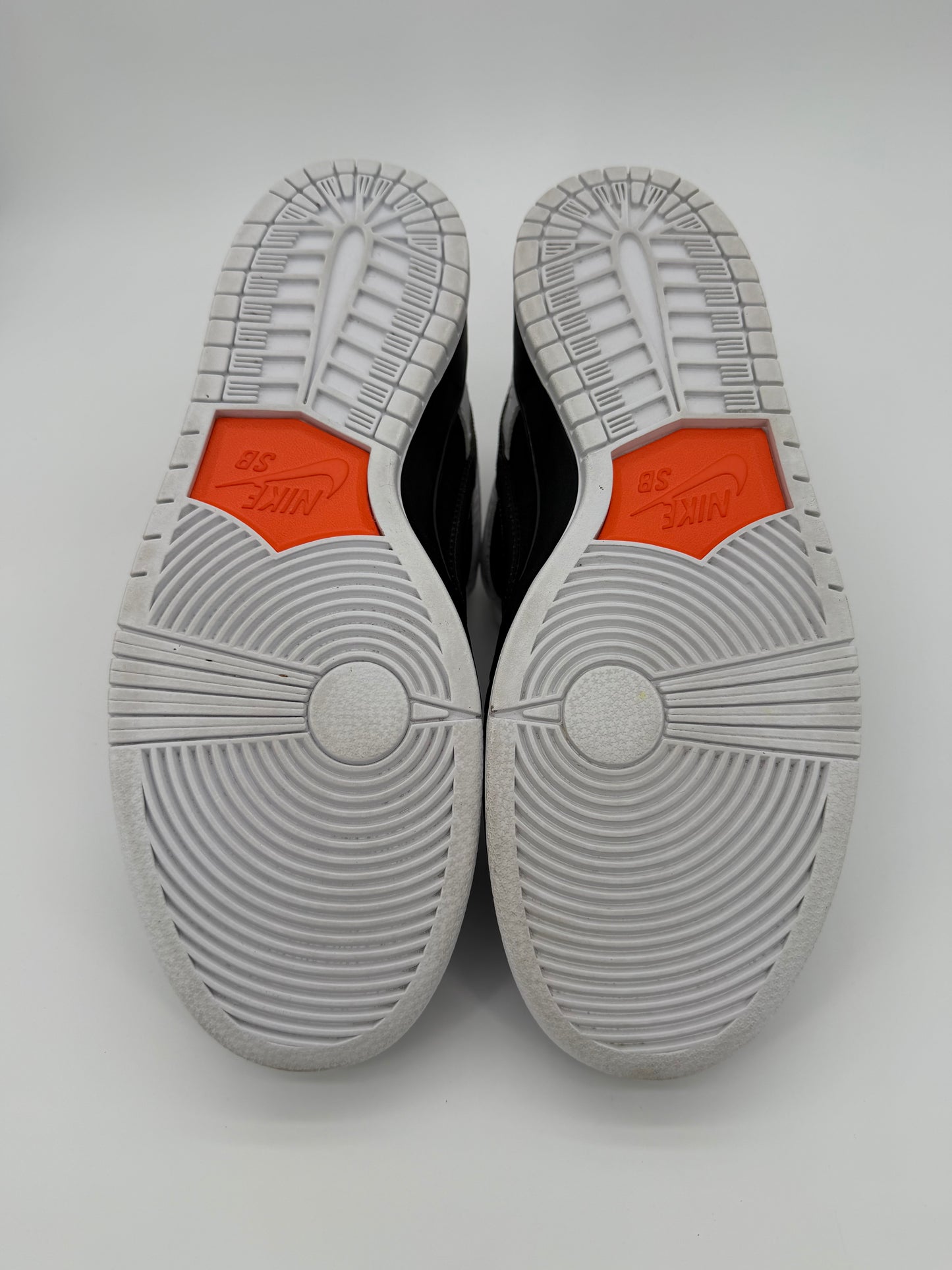 Nike SB Dunk Low TIGHTBOOTH