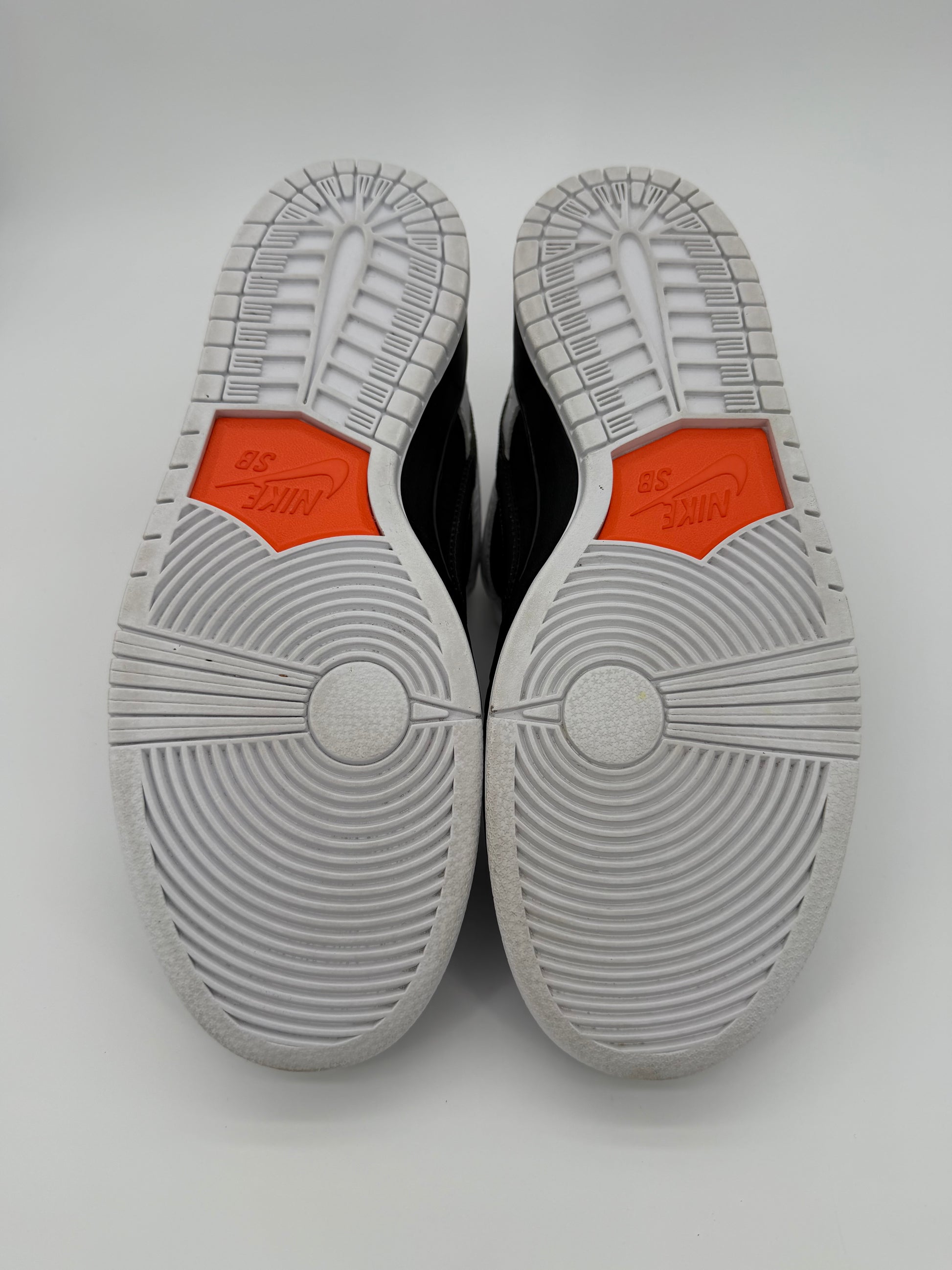 Nike SB Dunk Low TIGHTBOOTH