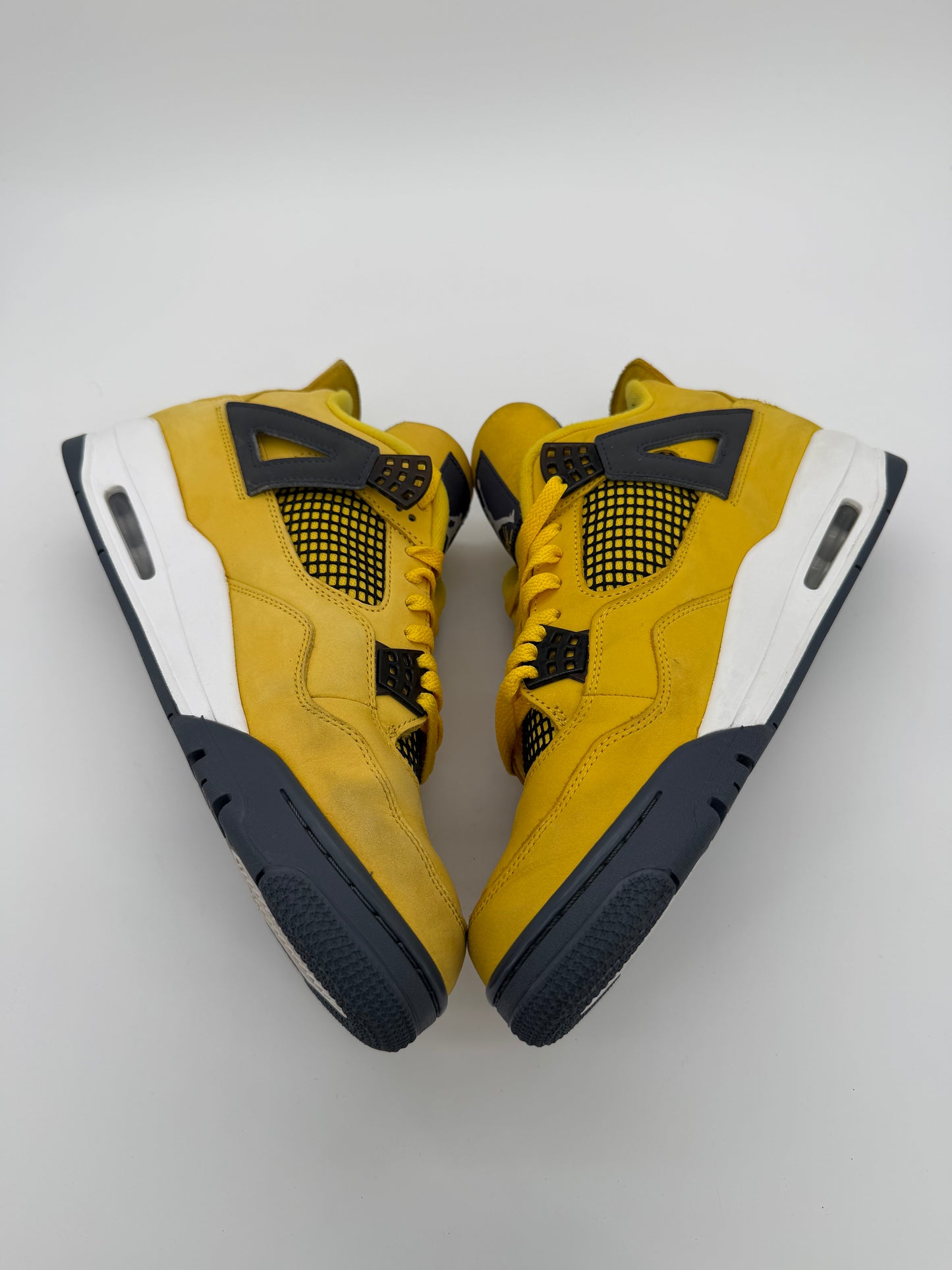 Jordan 4 Retro Lightning (2021)