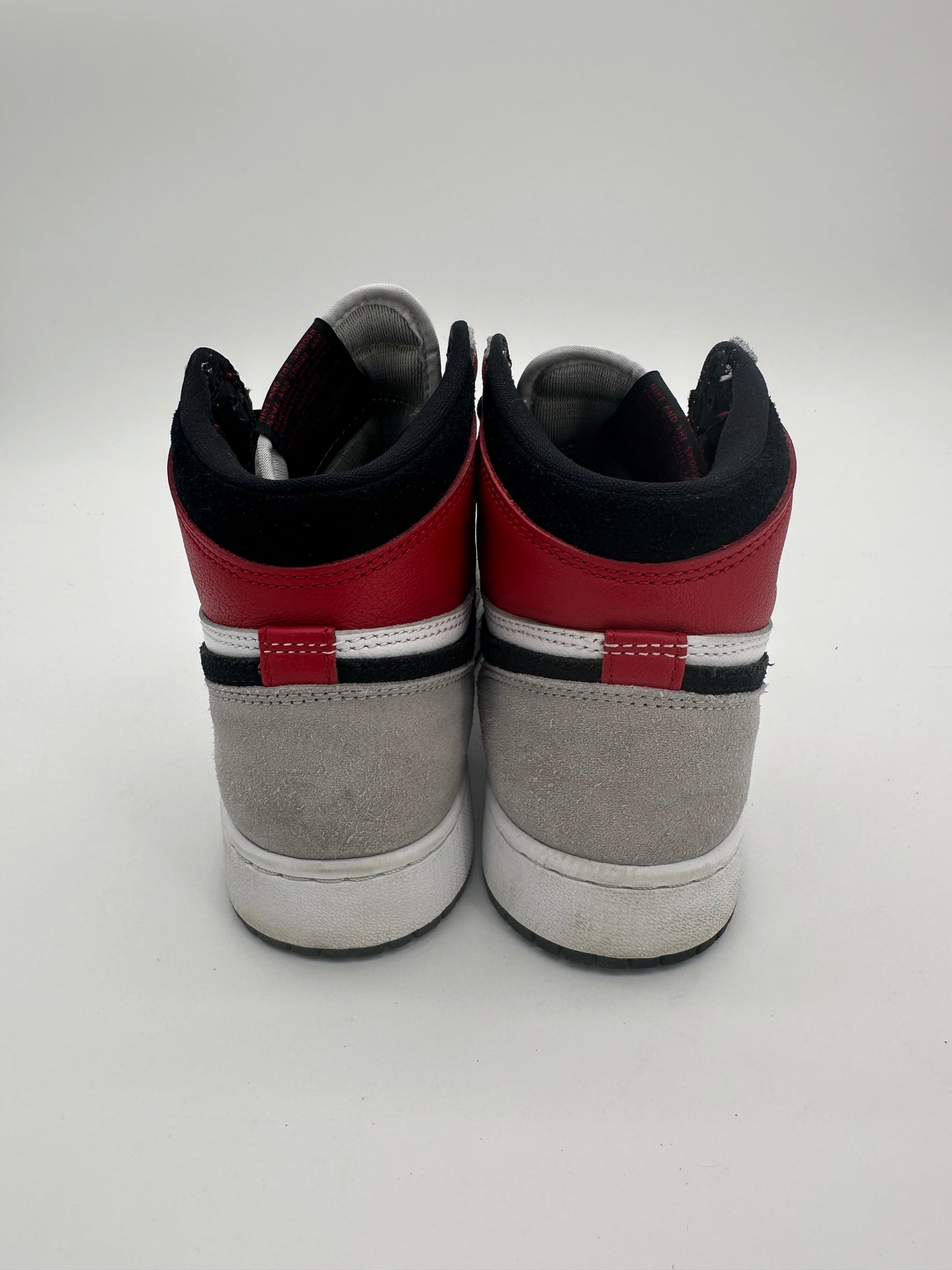 Jordan 1 Retro High Light Smoke Grey (GS)