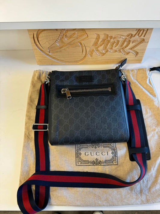 Gucci Messenger GG Supreme Black/Grey