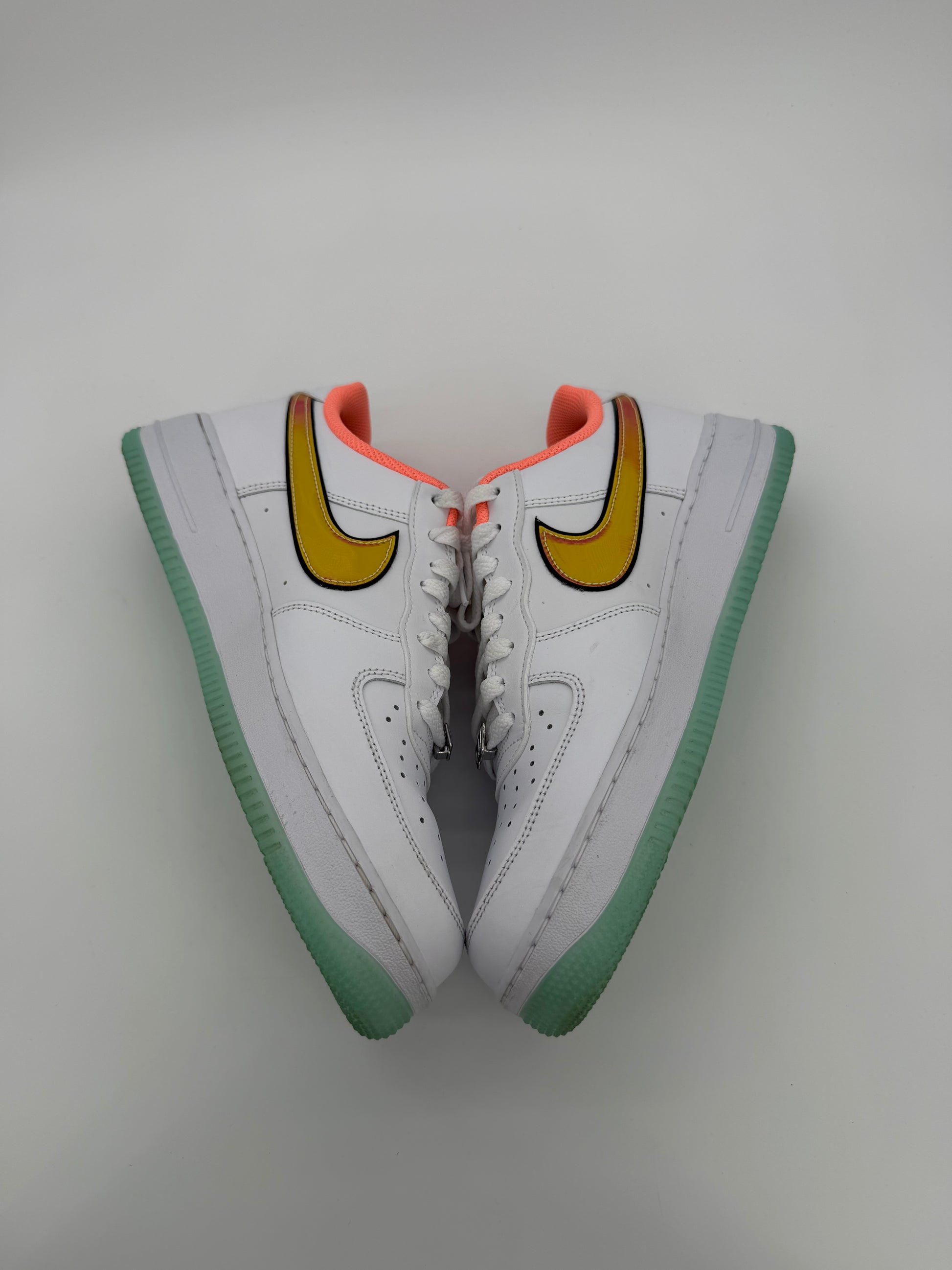 Nike Air Force 1 Low NY vs. NY White Crimson Pulse