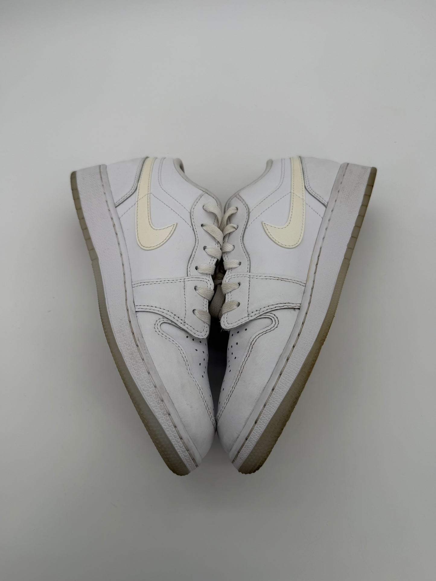 Jordan 1 Low SE Glitter Swoosh (GS)