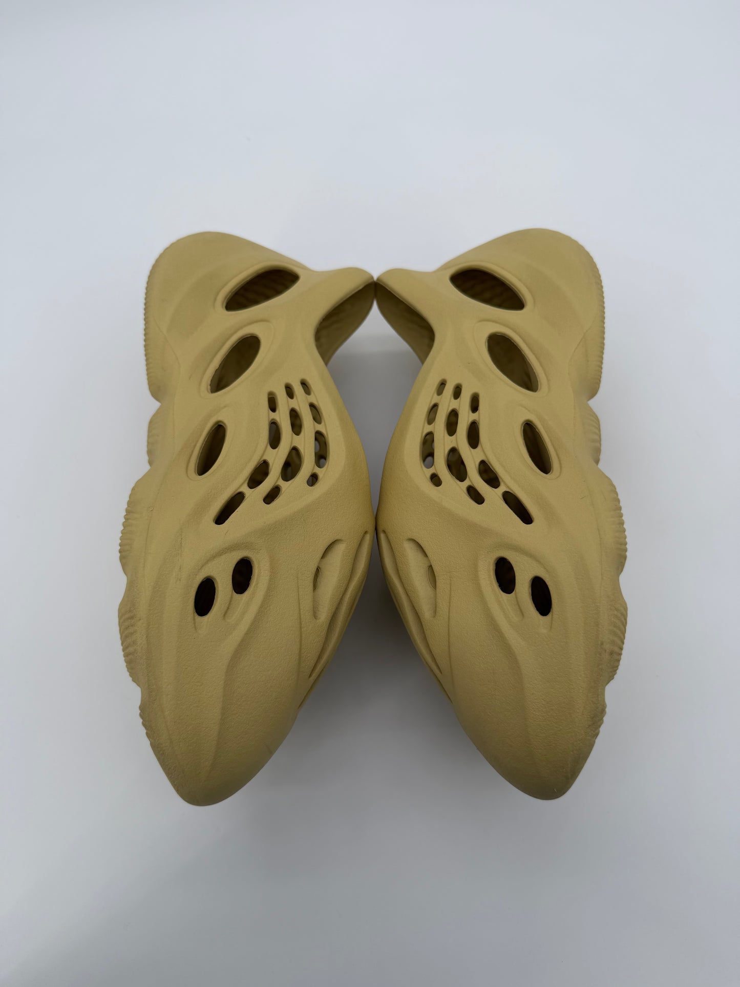 adidas Yeezy Foam RNNR Sulfur