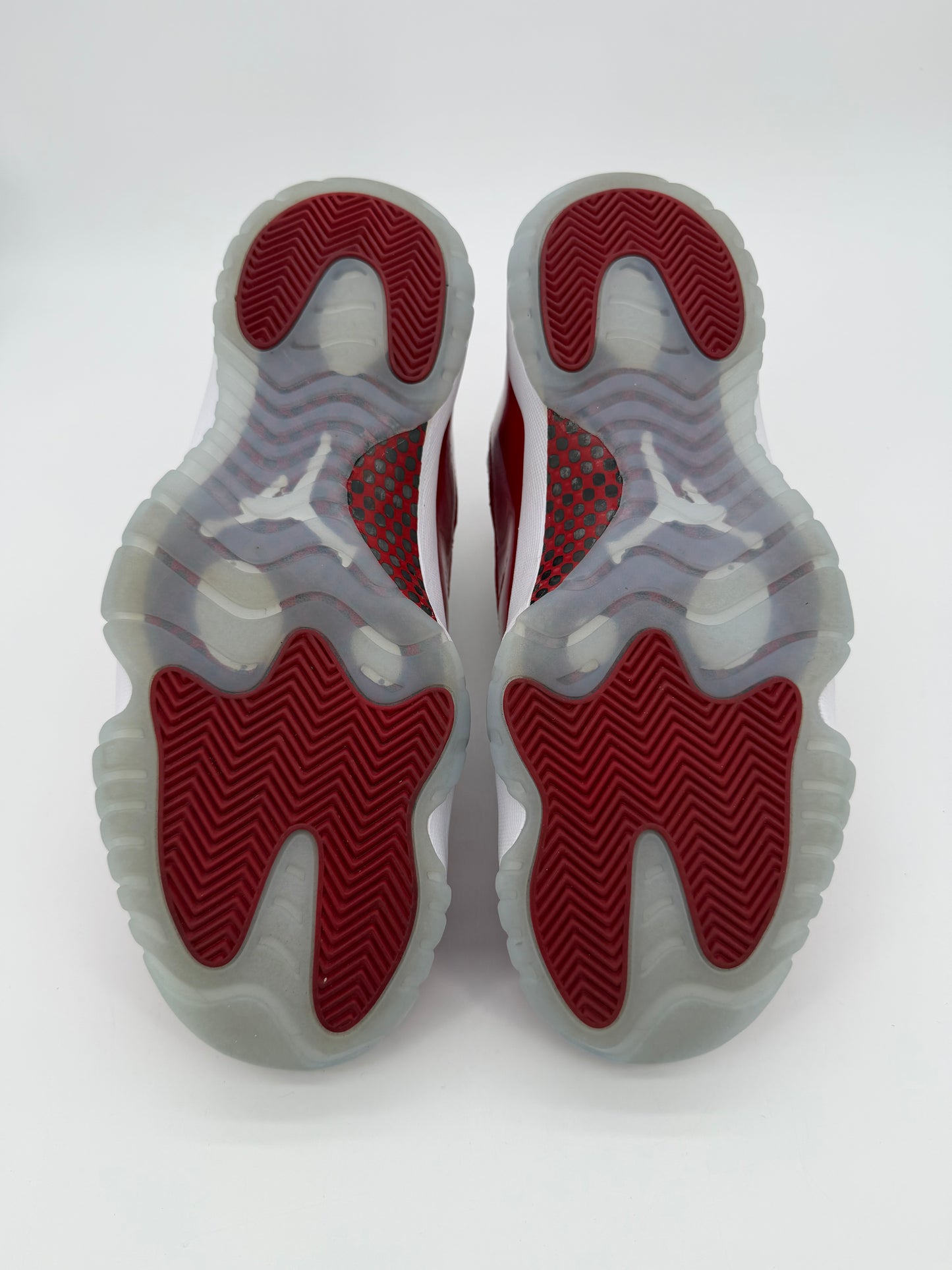 Jordan 11 Retro Cherry (2022)
