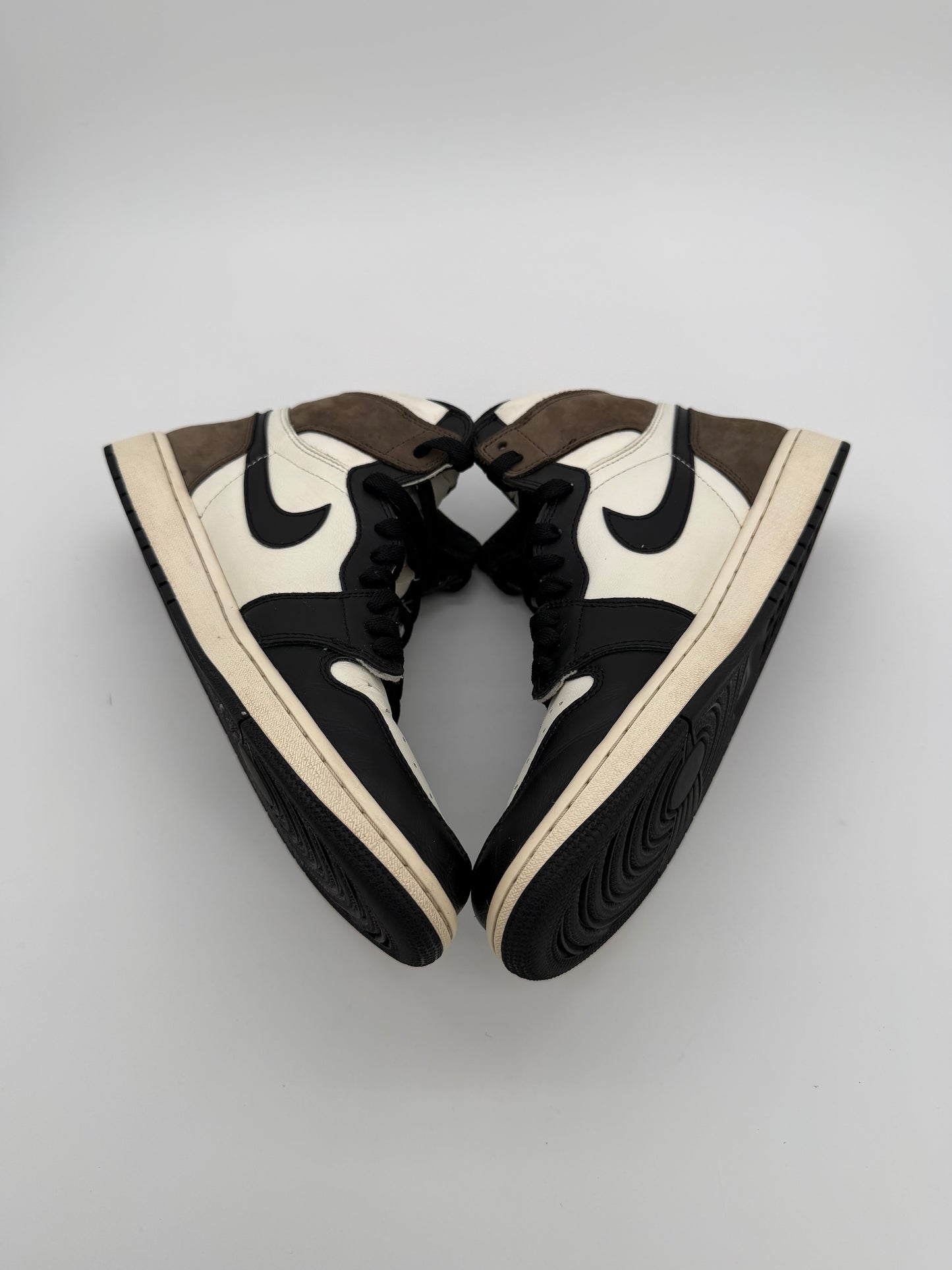 Jordan 1 Retro High Dark Mocha