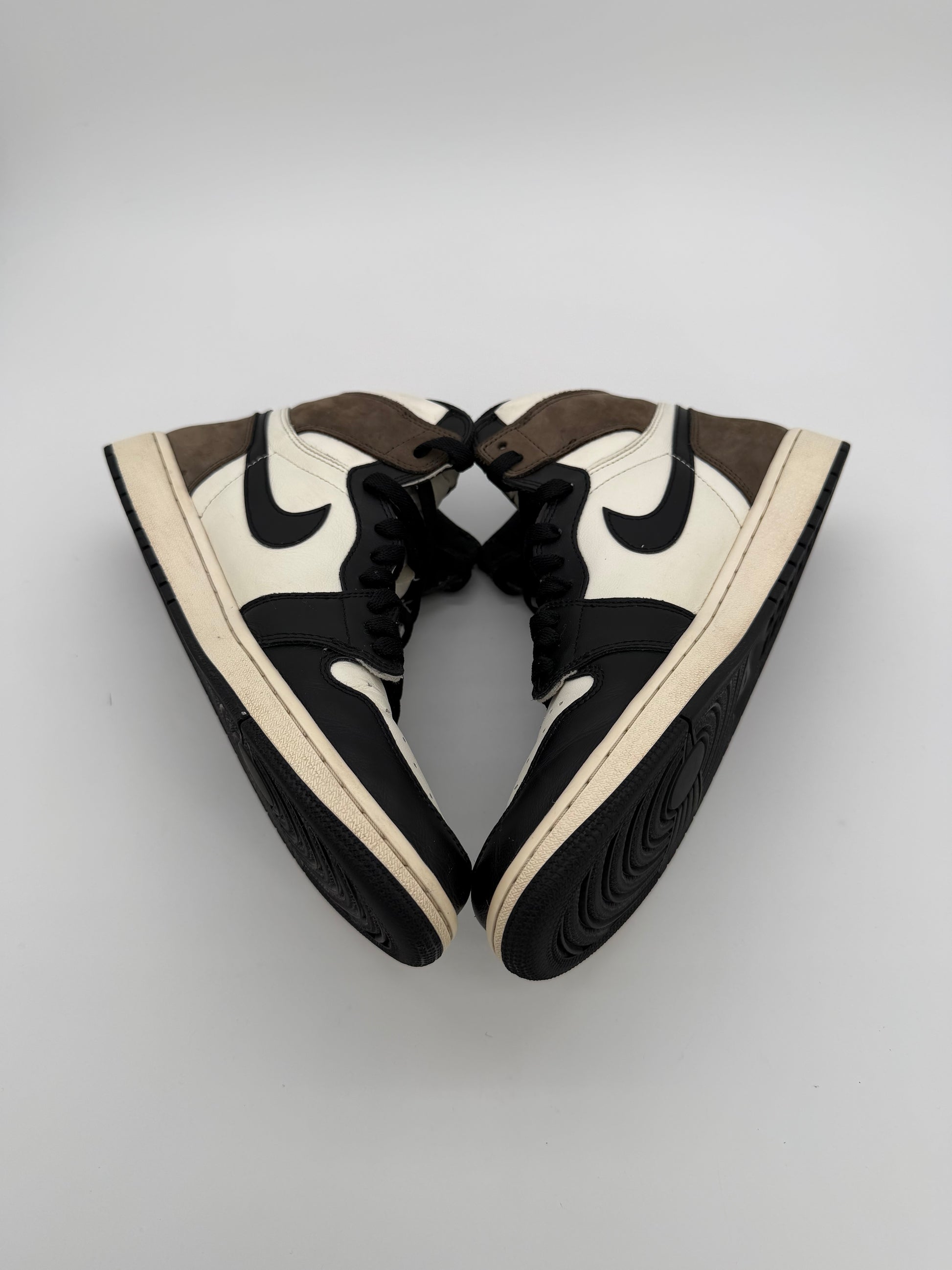 Jordan 1 Retro High Dark Mocha