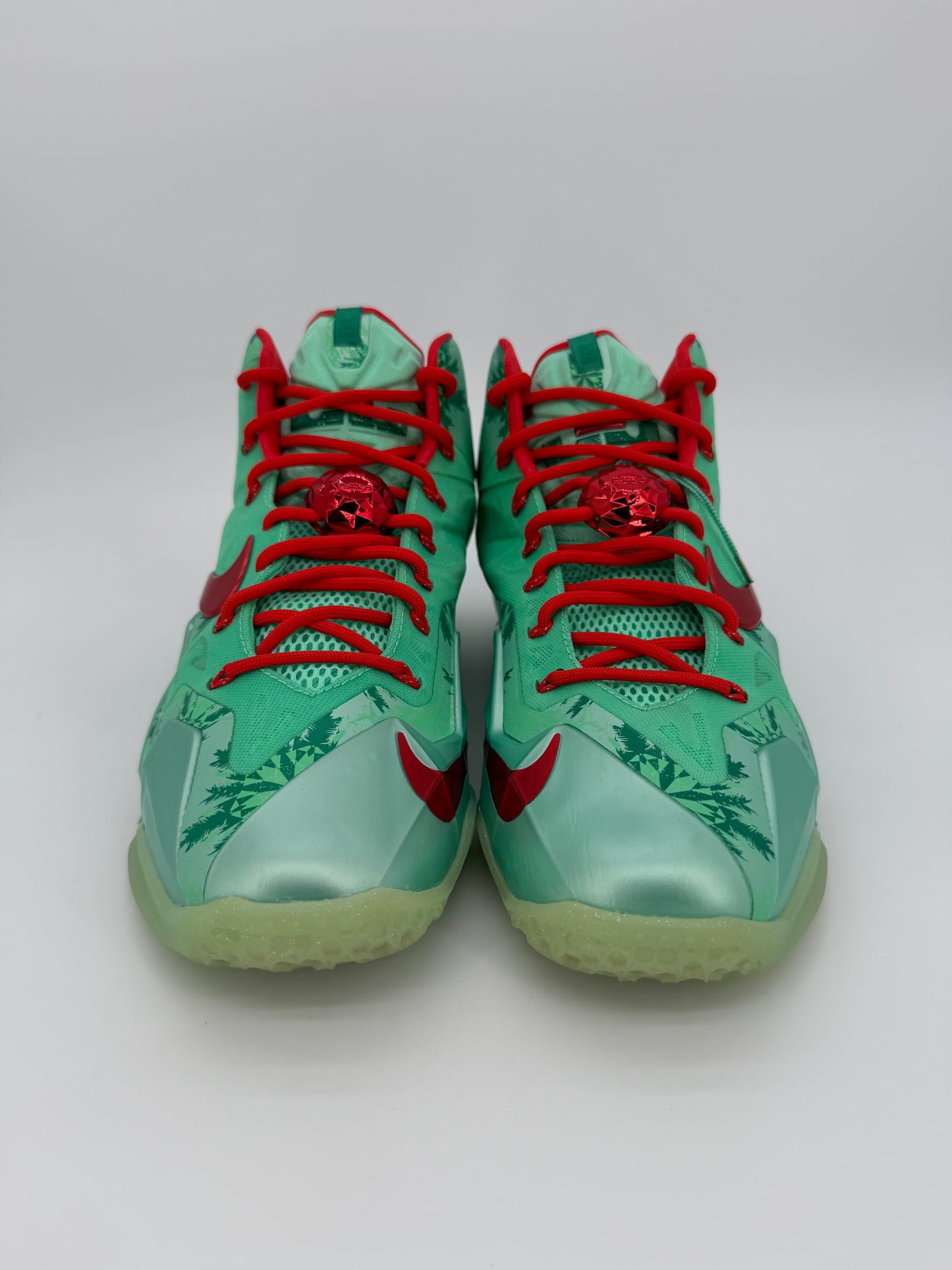 Nike LeBron 11 Christmas