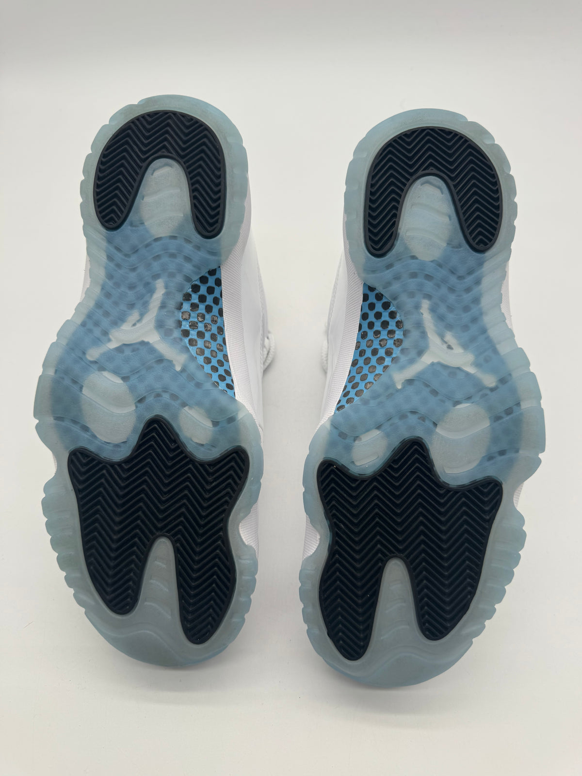 Jordan 11 Retro Legend Blue (2024)