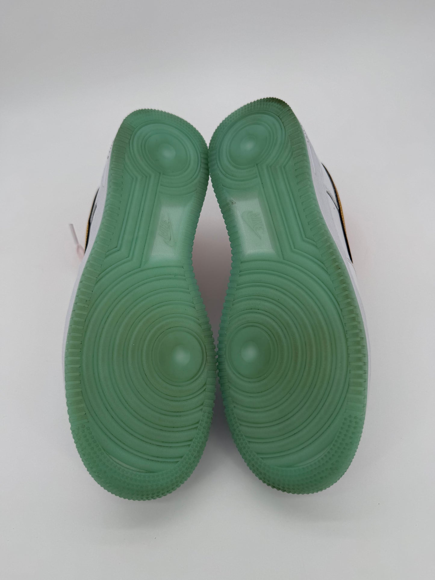 Nike Air Force 1 Low NY vs. NY White Crimson Pulse