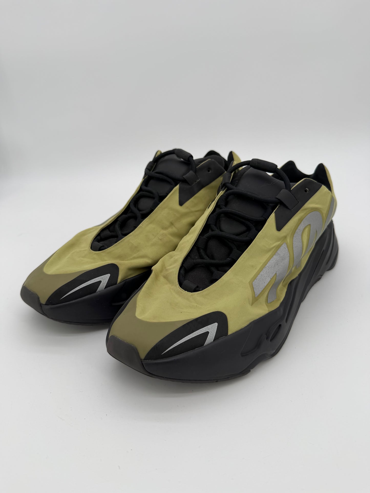 adidas Yeezy Boost 700 MNVN Resin