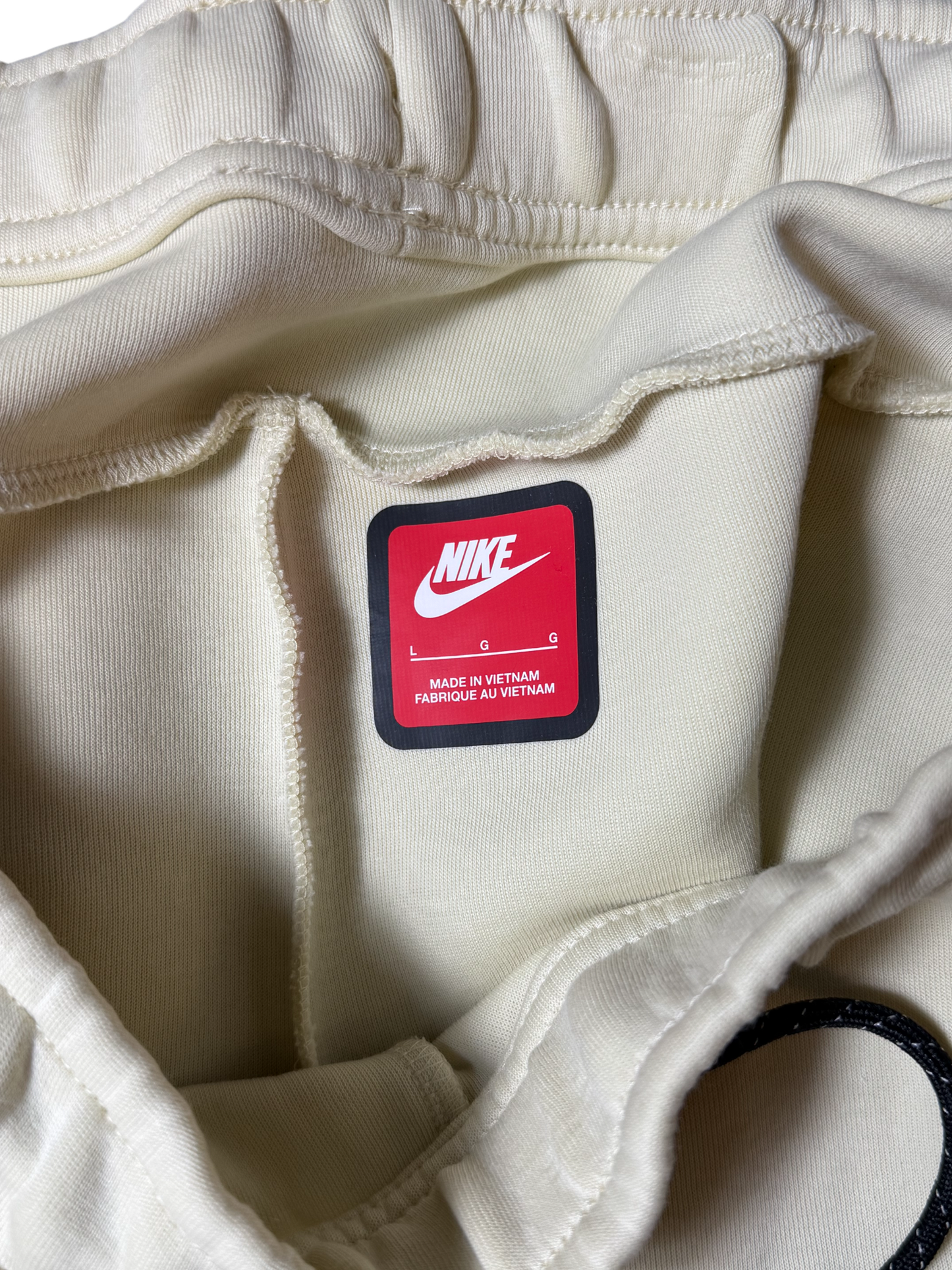 Nike Tech Pants Cream