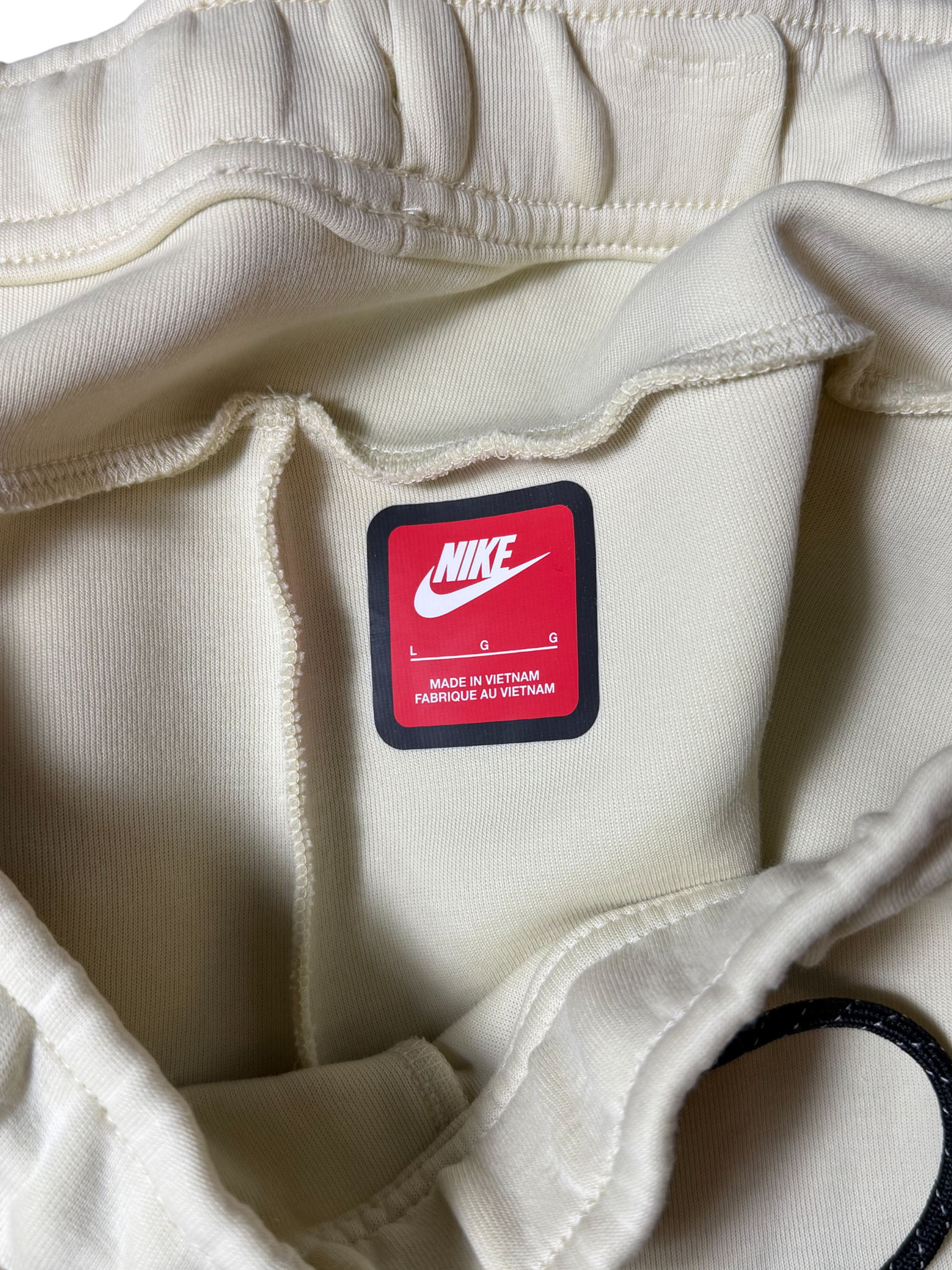 Nike Tech Pants Cream
