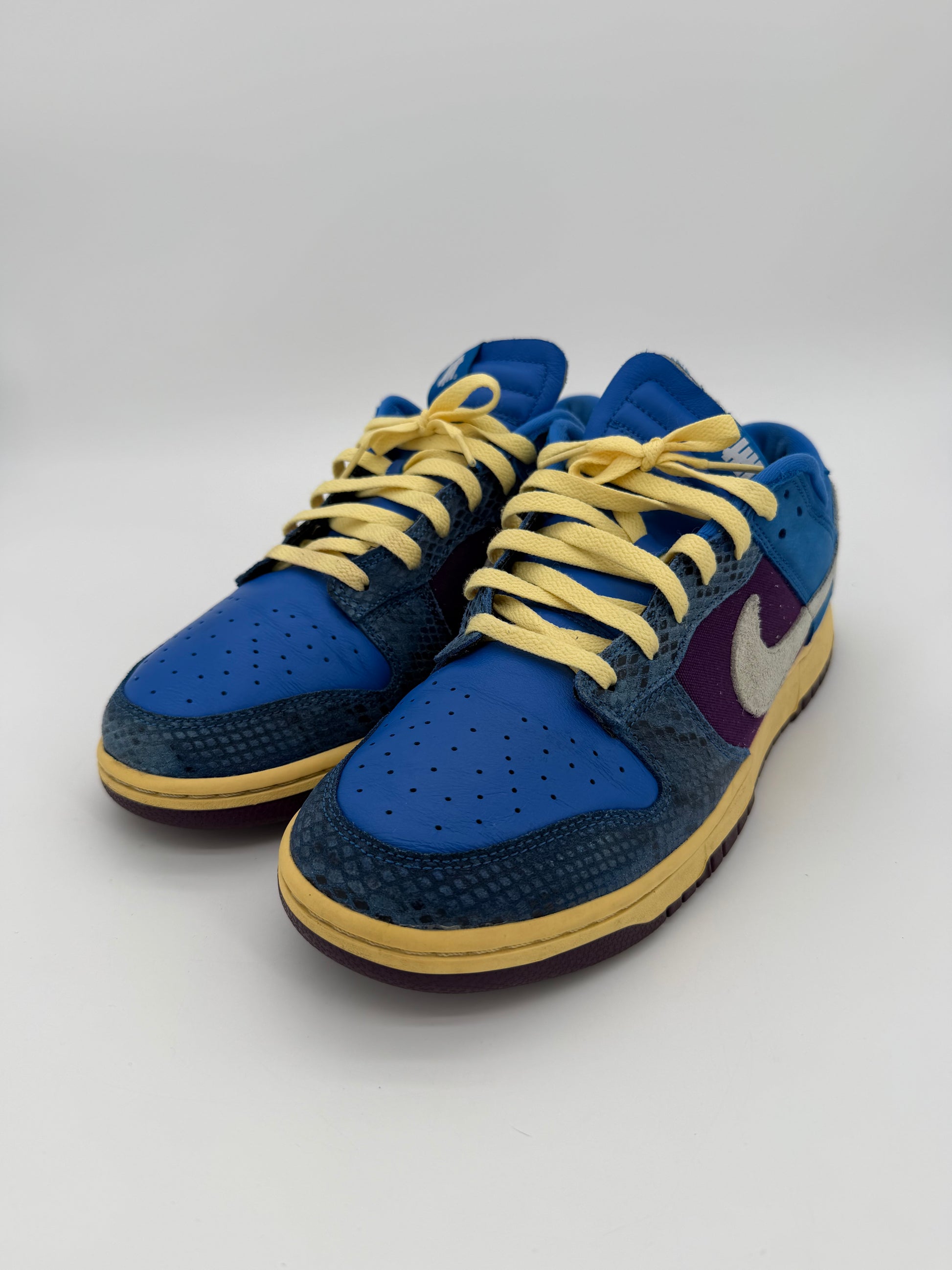 Nike Dunk Low Undefeated 5 On It Dunk vs. AF1