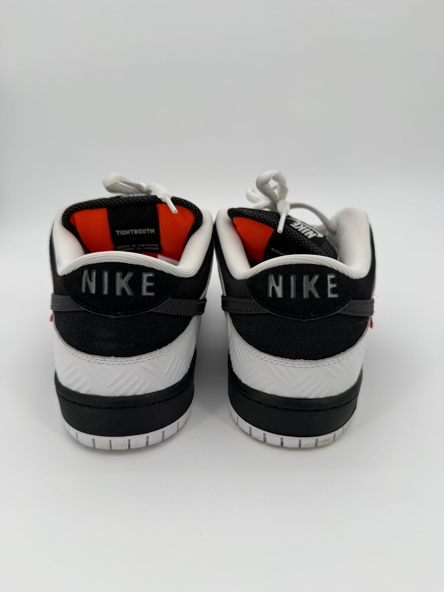 Nike SB Dunk Low TIGHTBOOTH