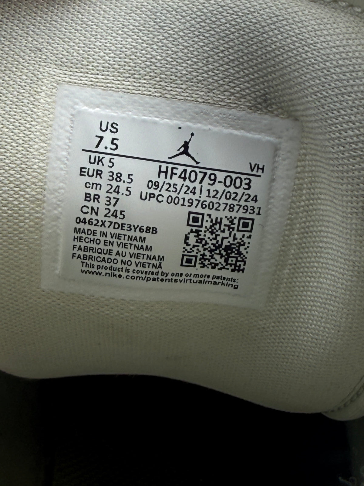 Jordan 1 Mid SE Sea Glass Oil Green (Women's)