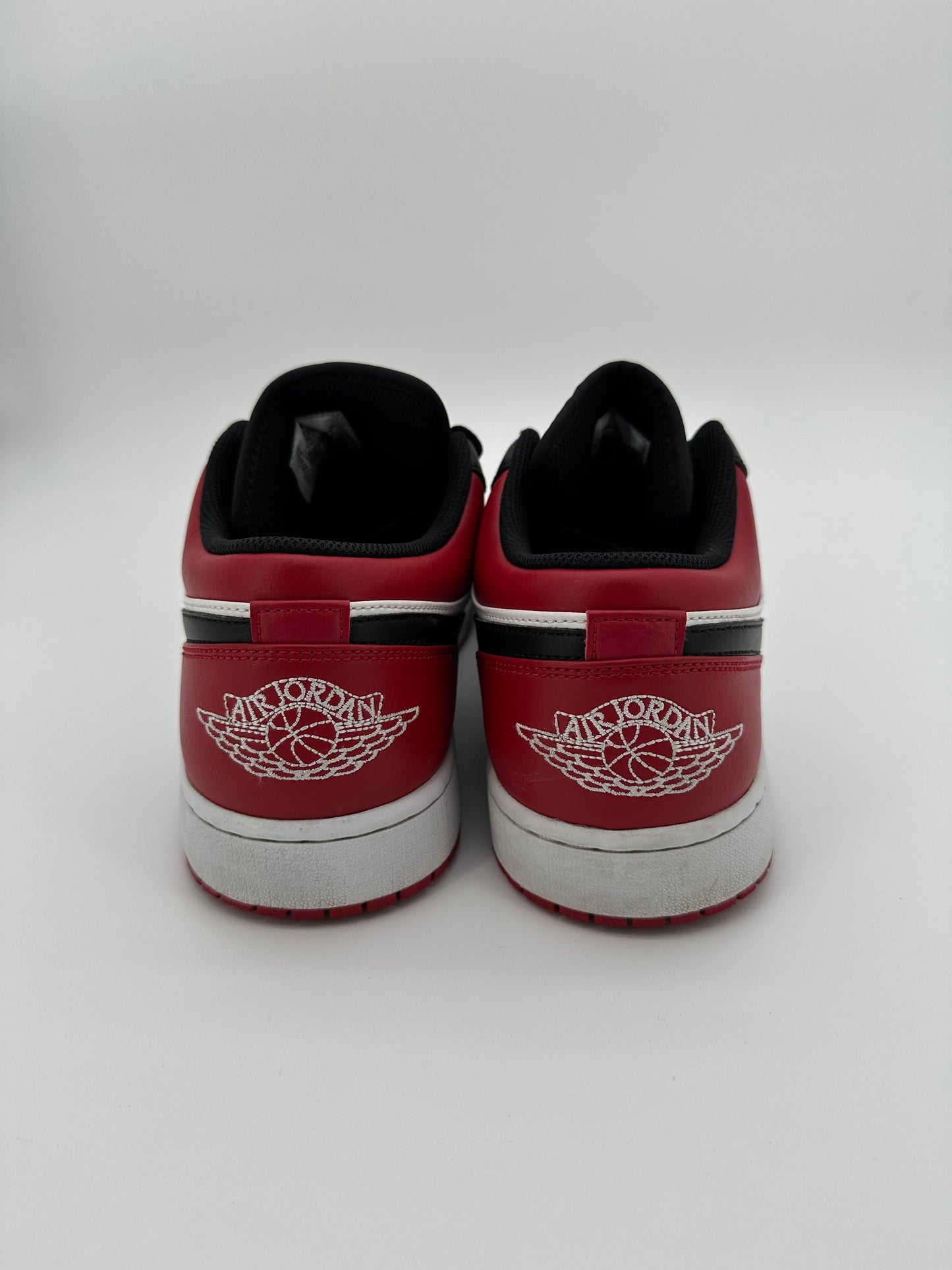 Jordan 1 Low Bred Toe