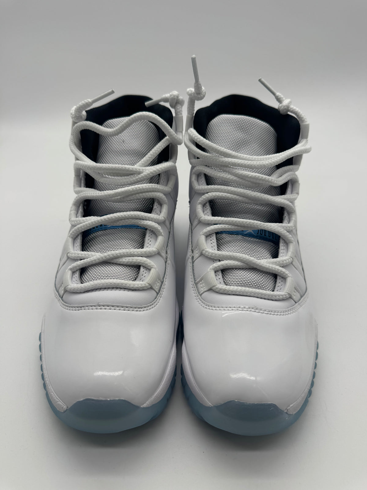 Jordan 11 Retro Legend Blue (2024)