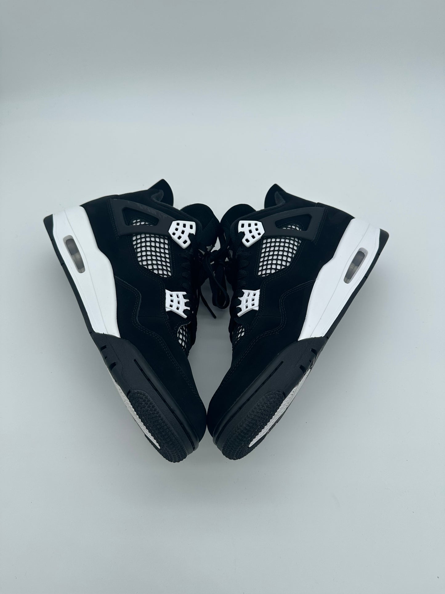 Jordan 4 Retro White Thunder