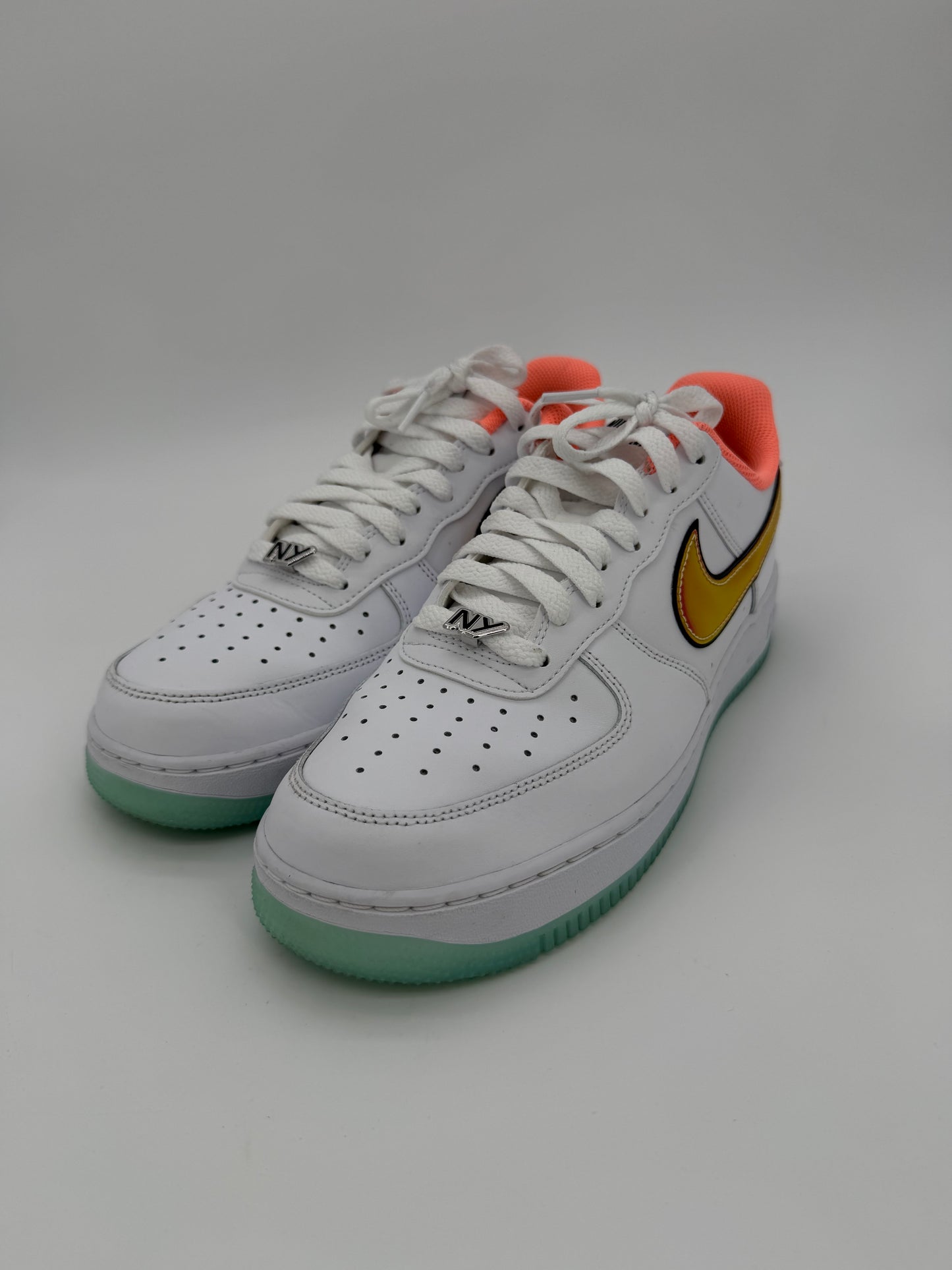 Nike Air Force 1 Low NY vs. NY White Crimson Pulse