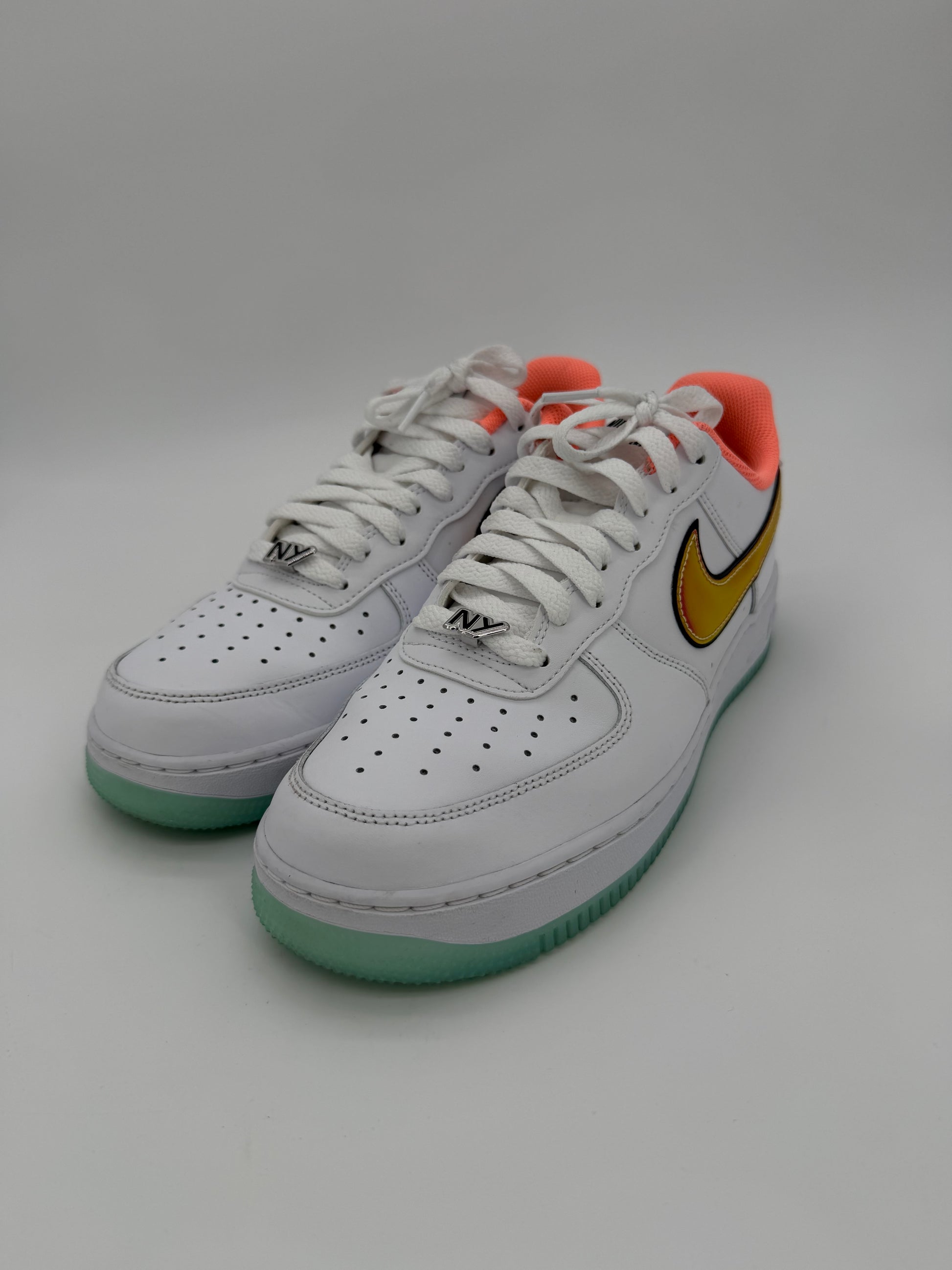 Nike Air Force 1 Low NY vs. NY White Crimson Pulse