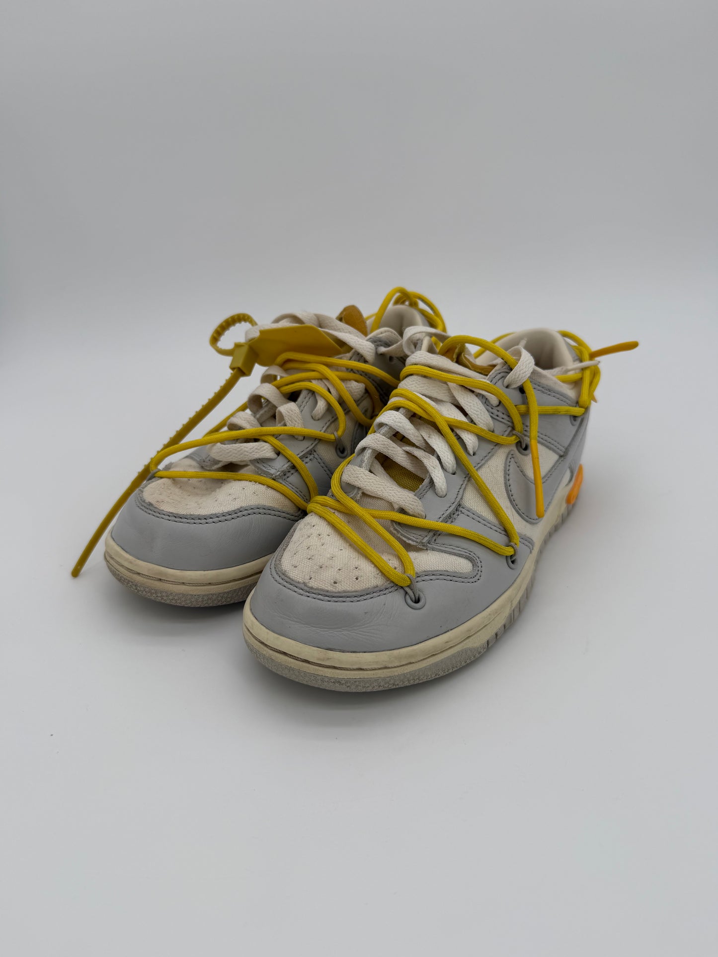 Nike Dunk Low Off-White Lot 29