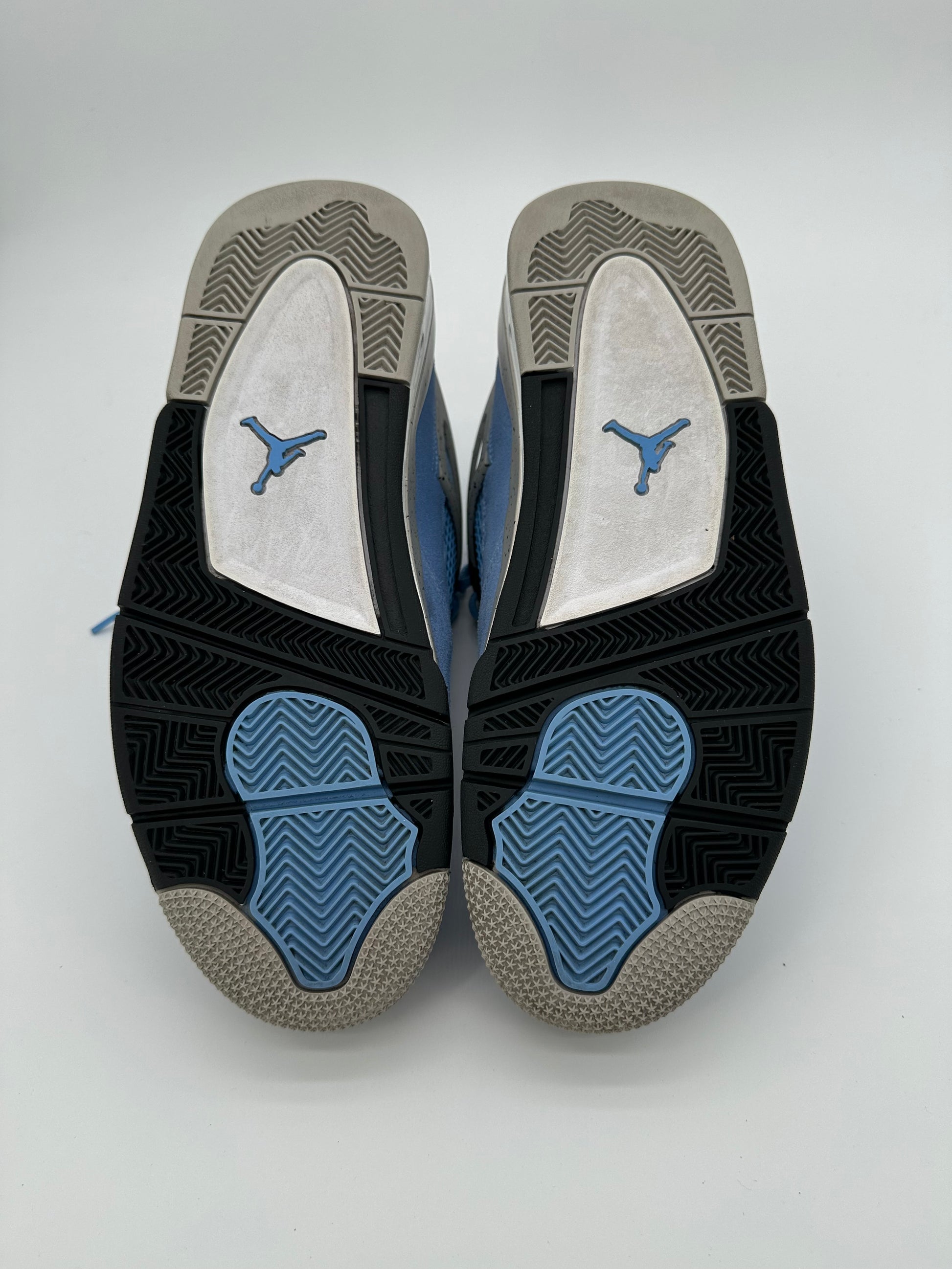 Jordan 4 Retro University Blue