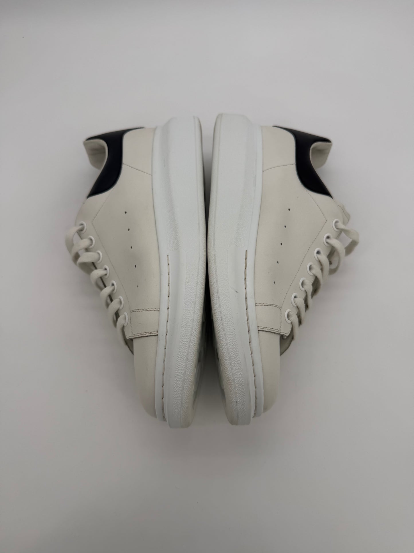 Alexander McQueen Oversized White Black