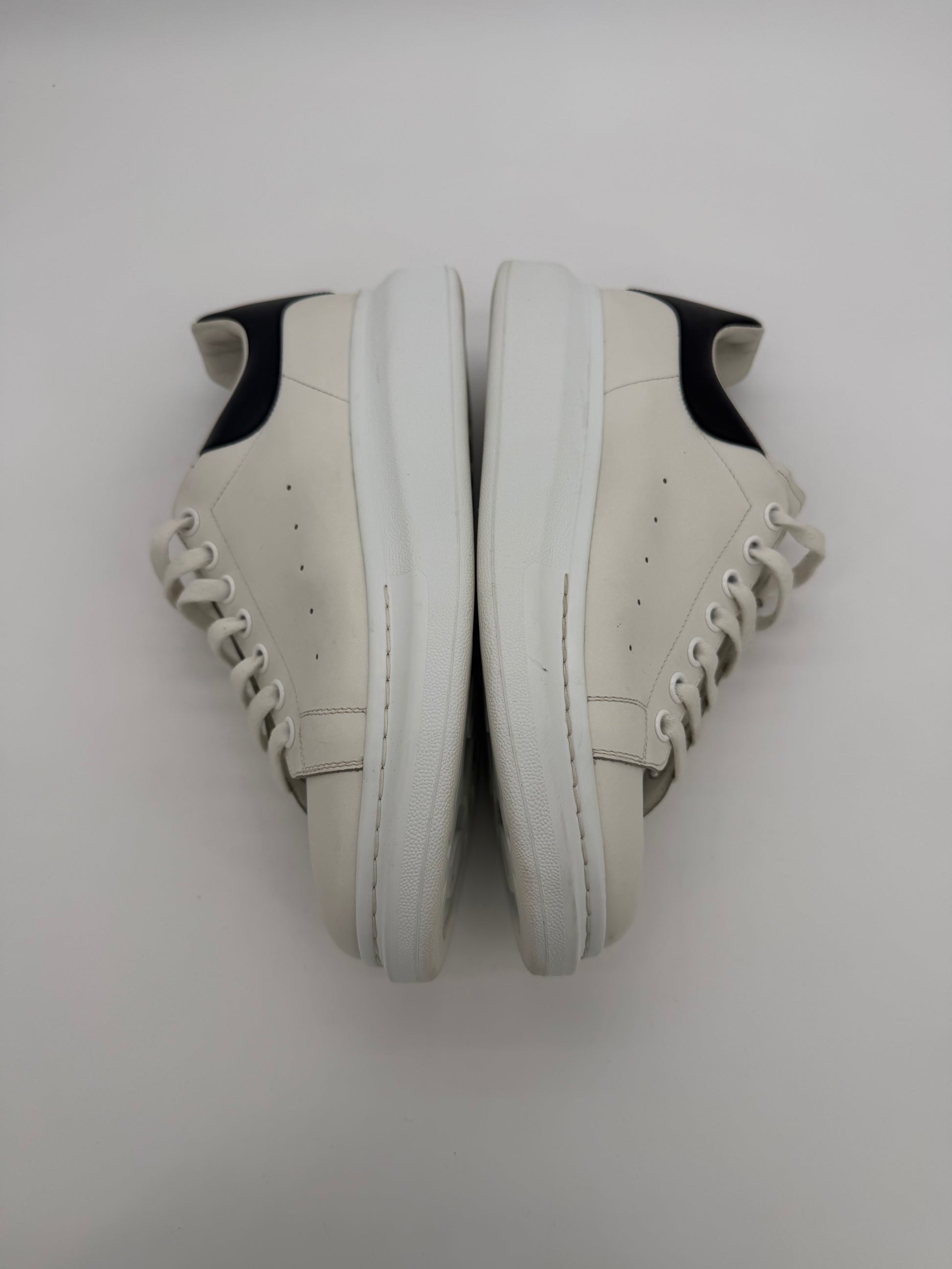 Alexander McQueen Oversized White Black