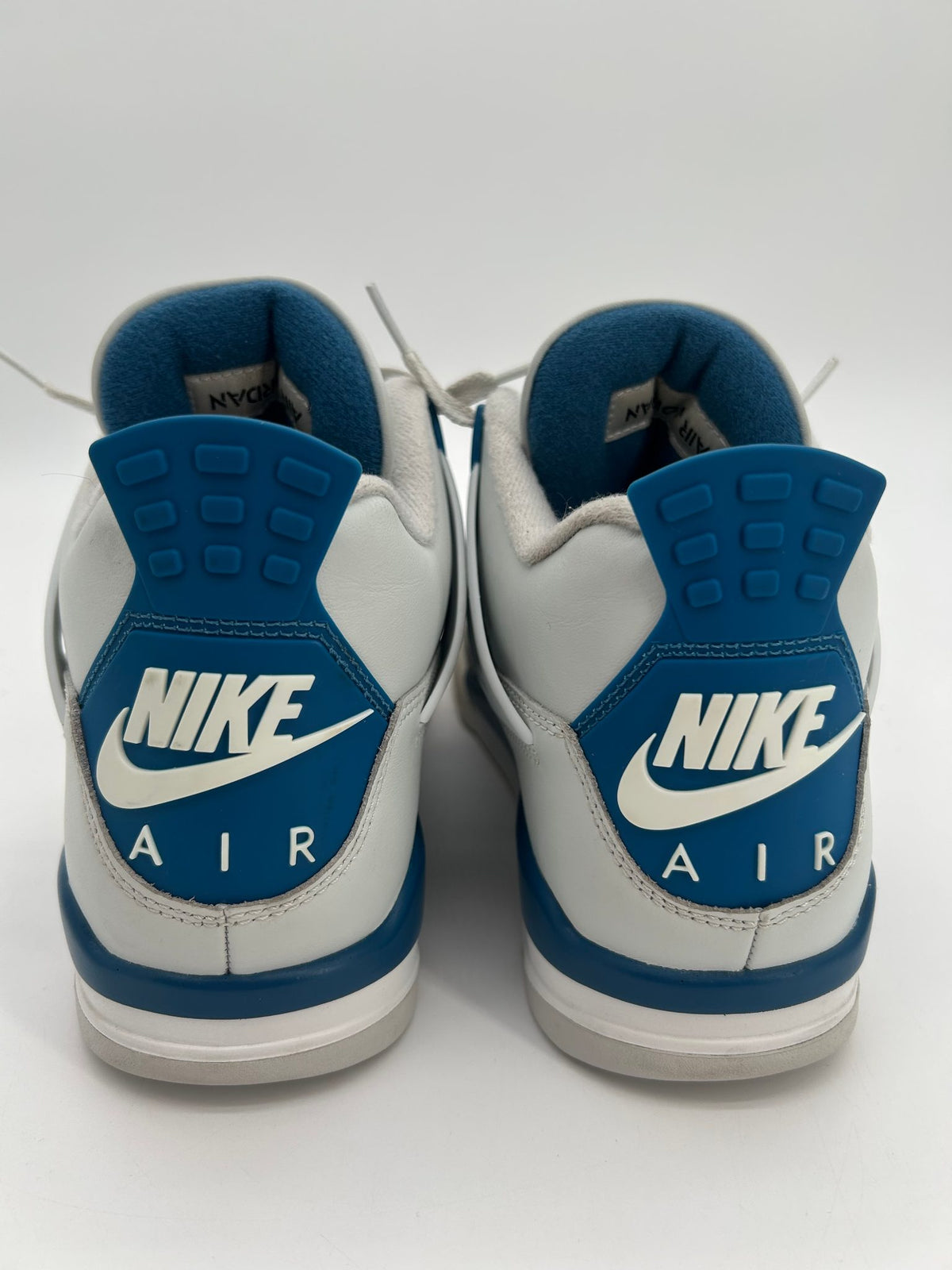 Jordan 4 Retro Military Blue (2024)
