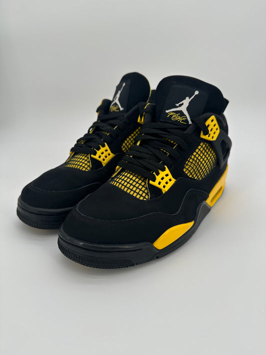 Jordan 4 Retro Thunder (2023)