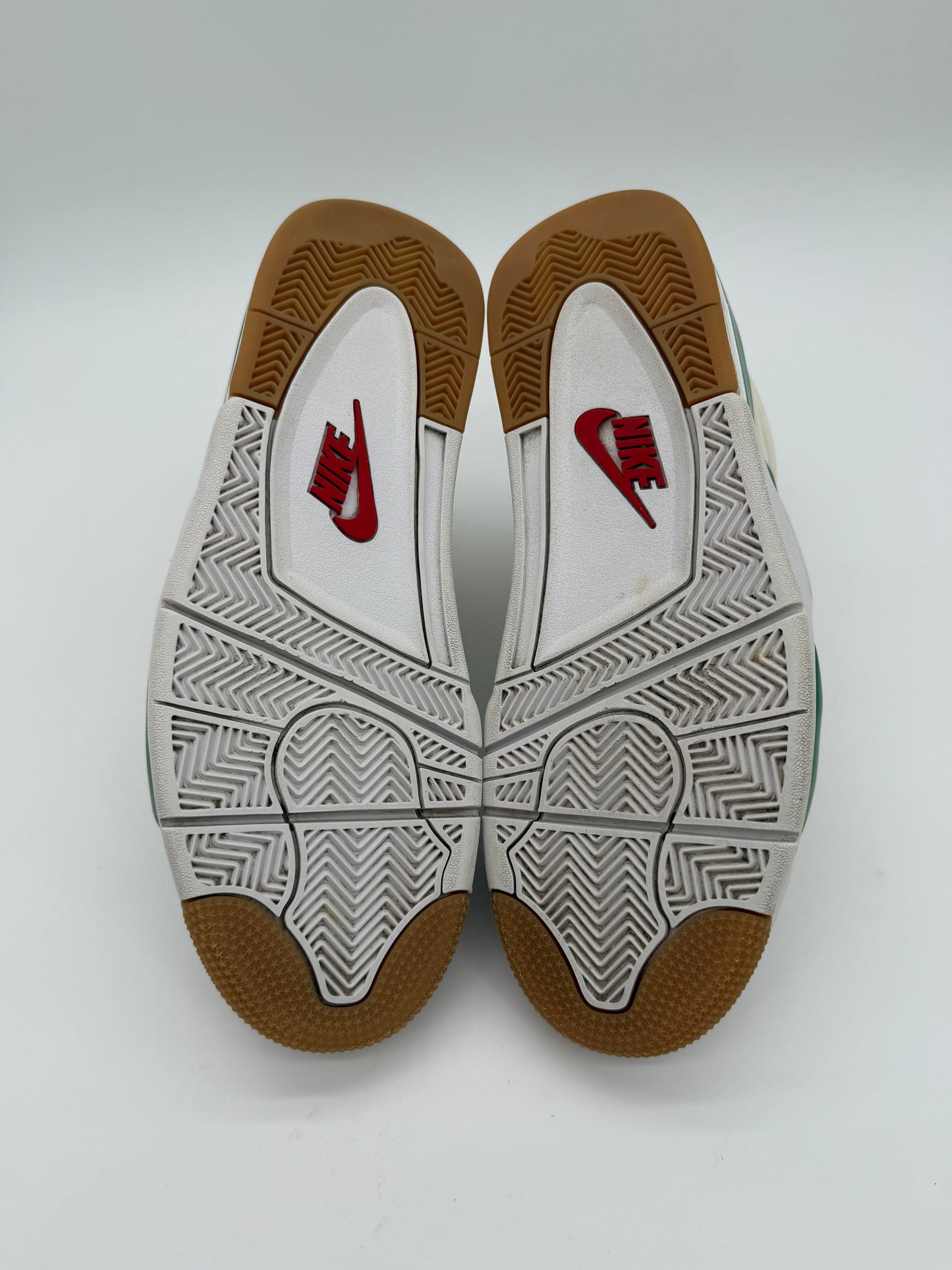 Jordan 4 Retro SB Pine Green