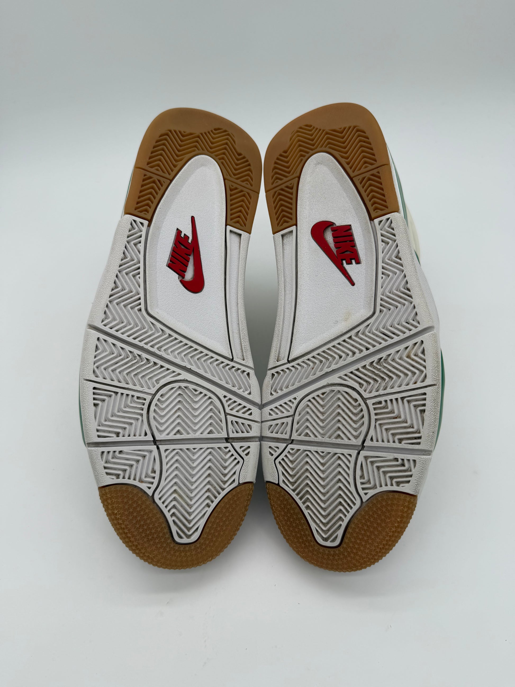 Jordan 4 Retro SB Pine Green