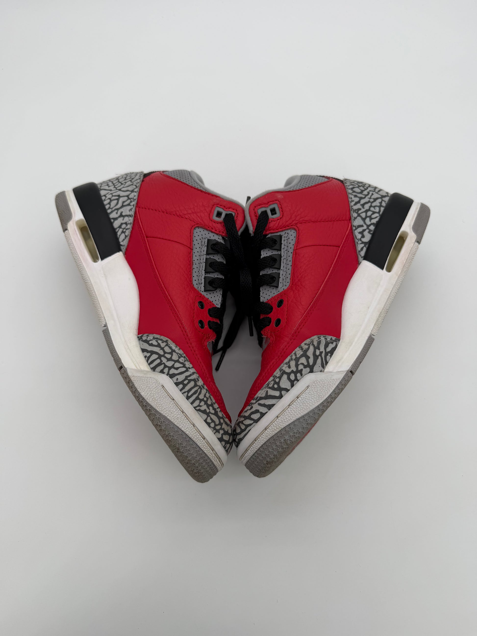 Jordan 3 Retro SE Fire Red (GS)
