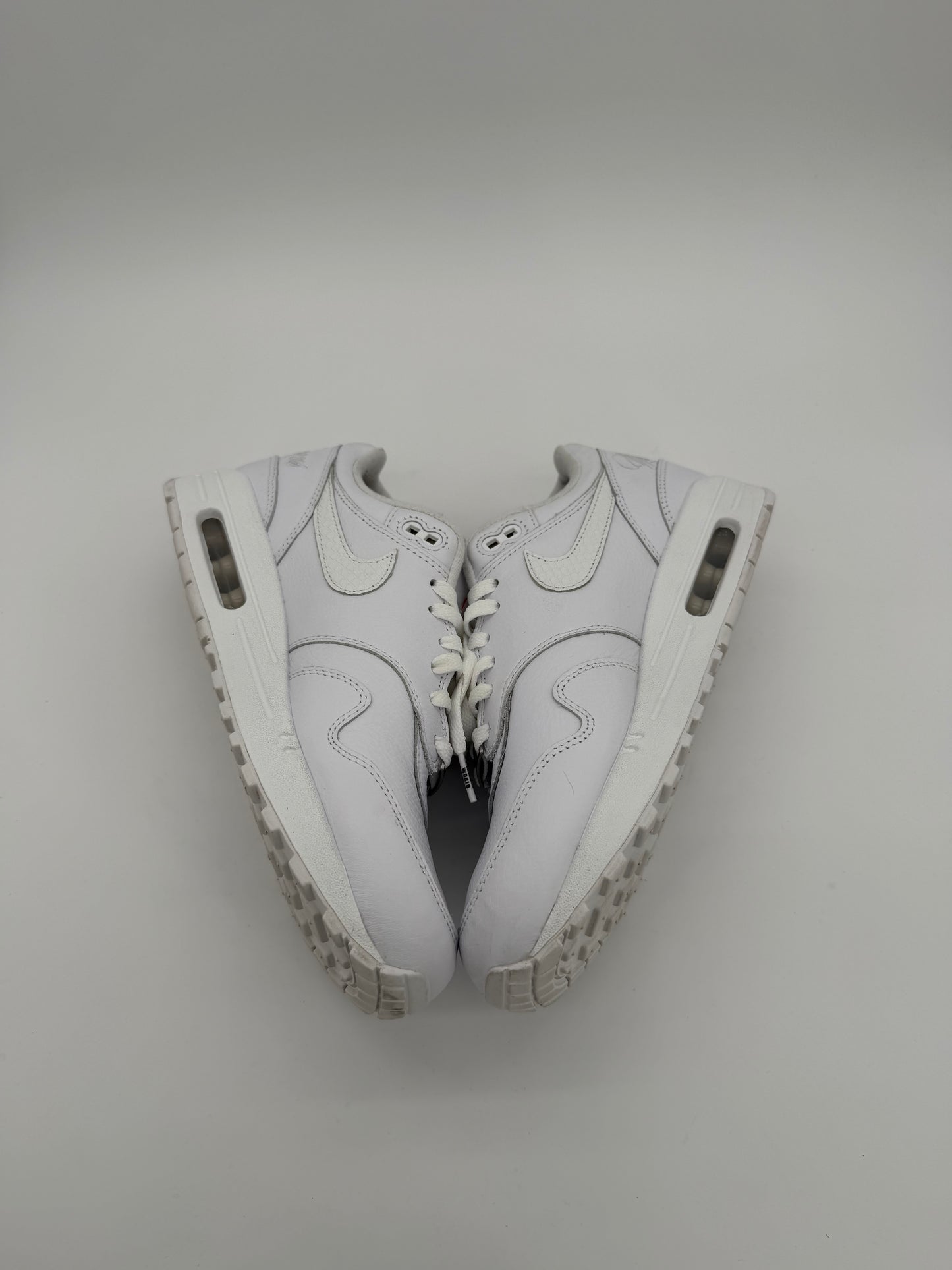 Nike Air Max 1 '87 SP Supreme Triple White