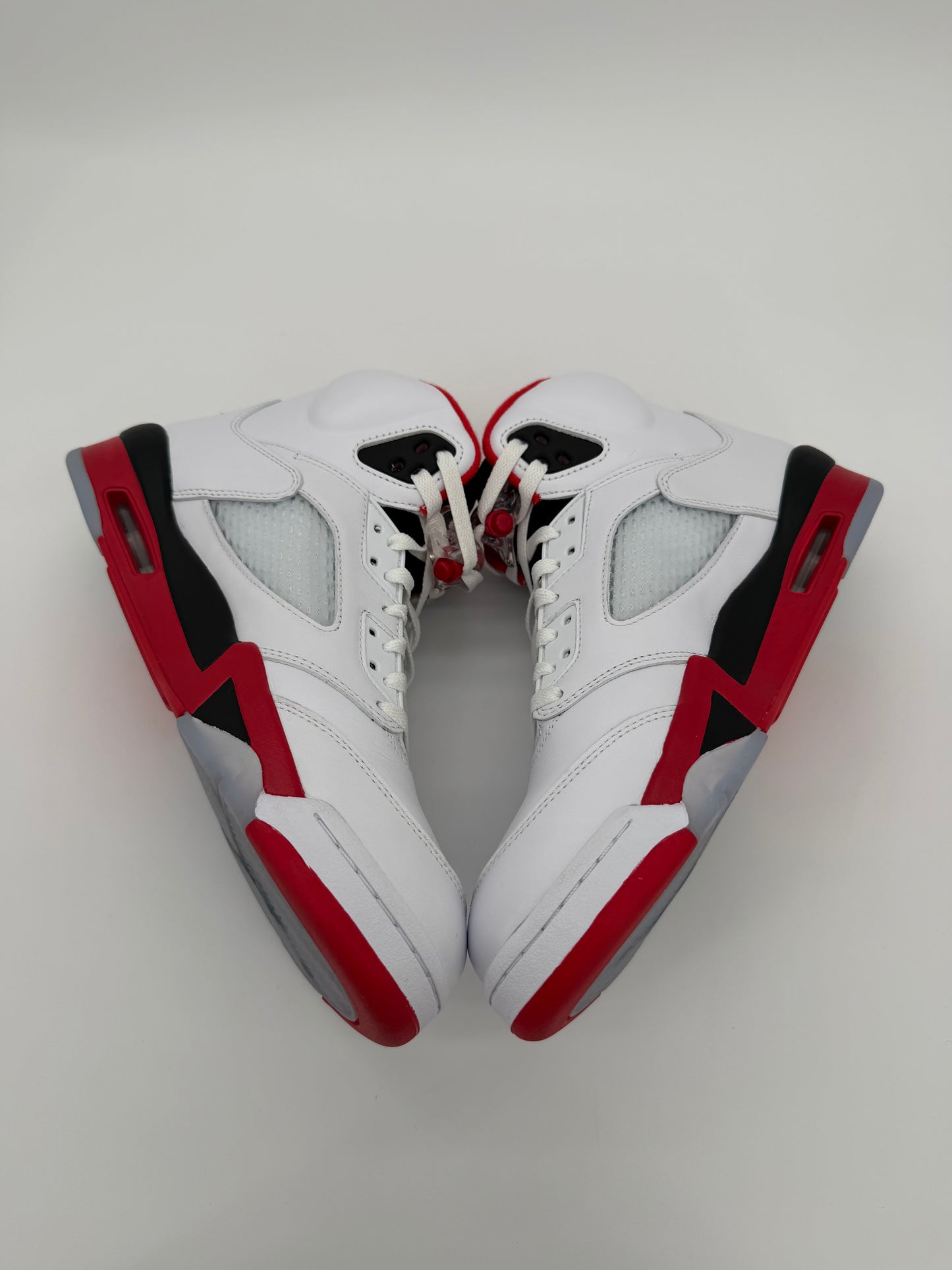 Jordan 5 Retro Fire Red Black Tongue (2025)