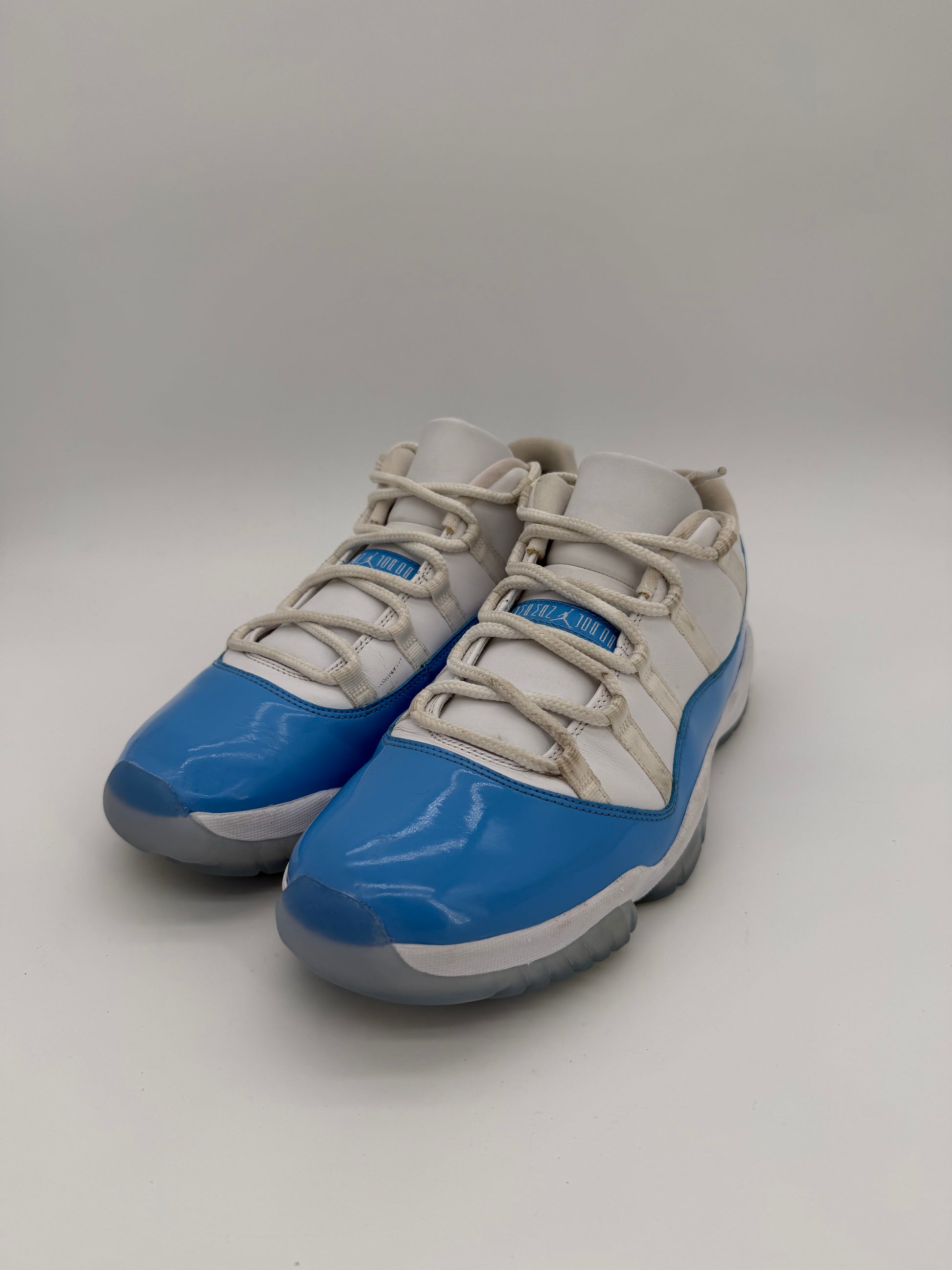 Jordan 11 Retro Low University Blue (2017)