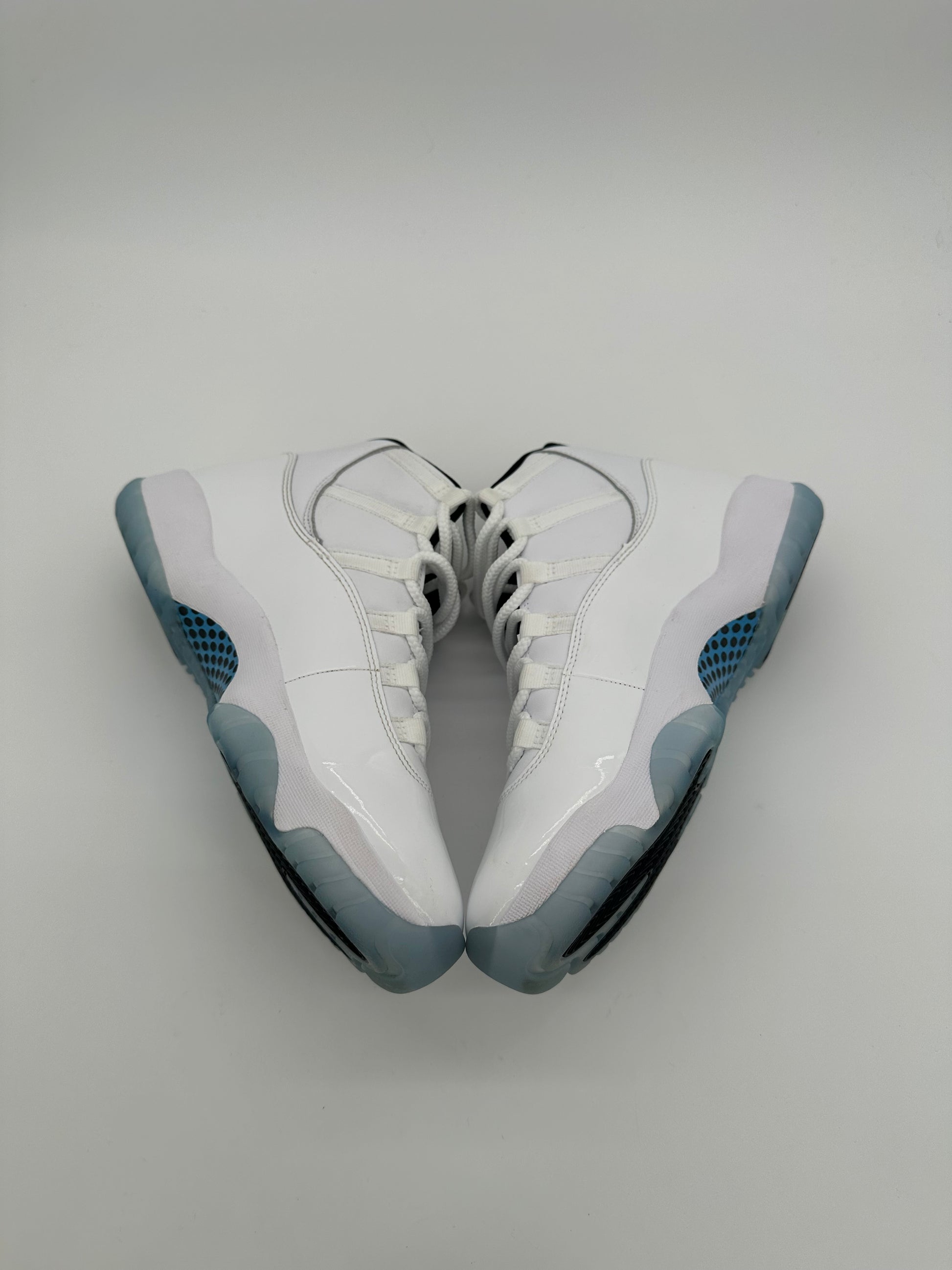 Jordan 11 Retro Legend Blue (2024)