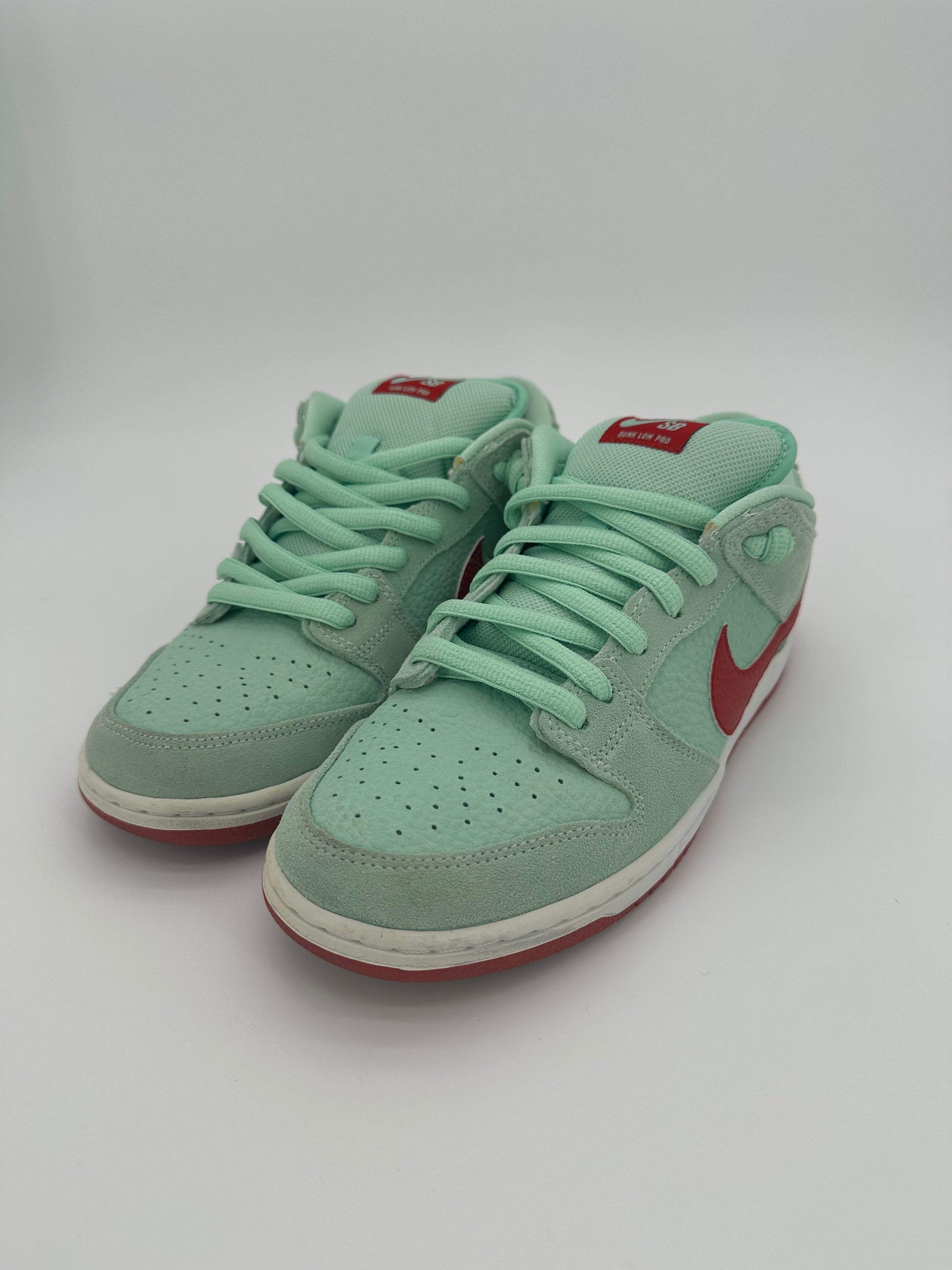 Nike SB Dunk Low Medium Mint Gym Red