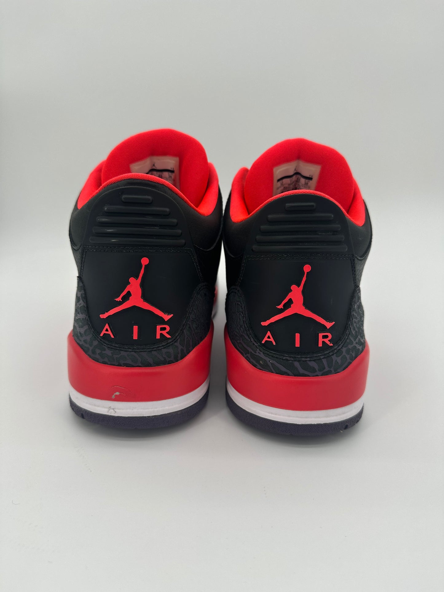 Jordan 3 Retro Crimson