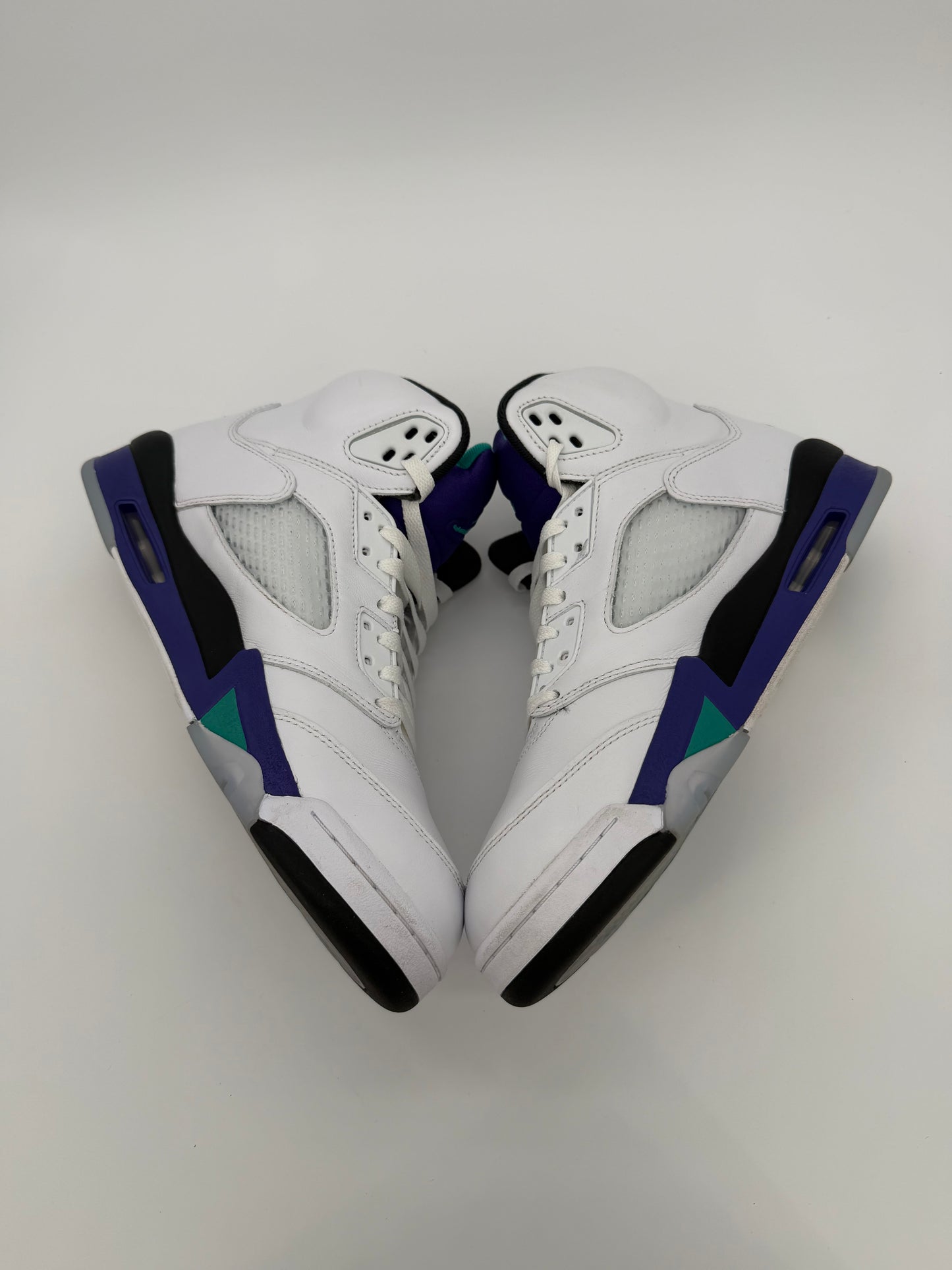 Jordan 5 Retro Grape (2025)
